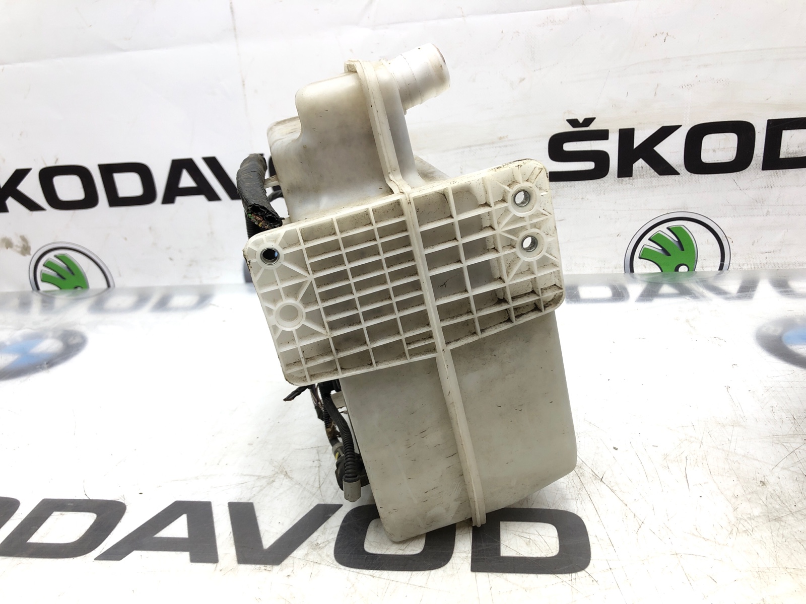 бачок омывателя, 2000 рублей, Москва