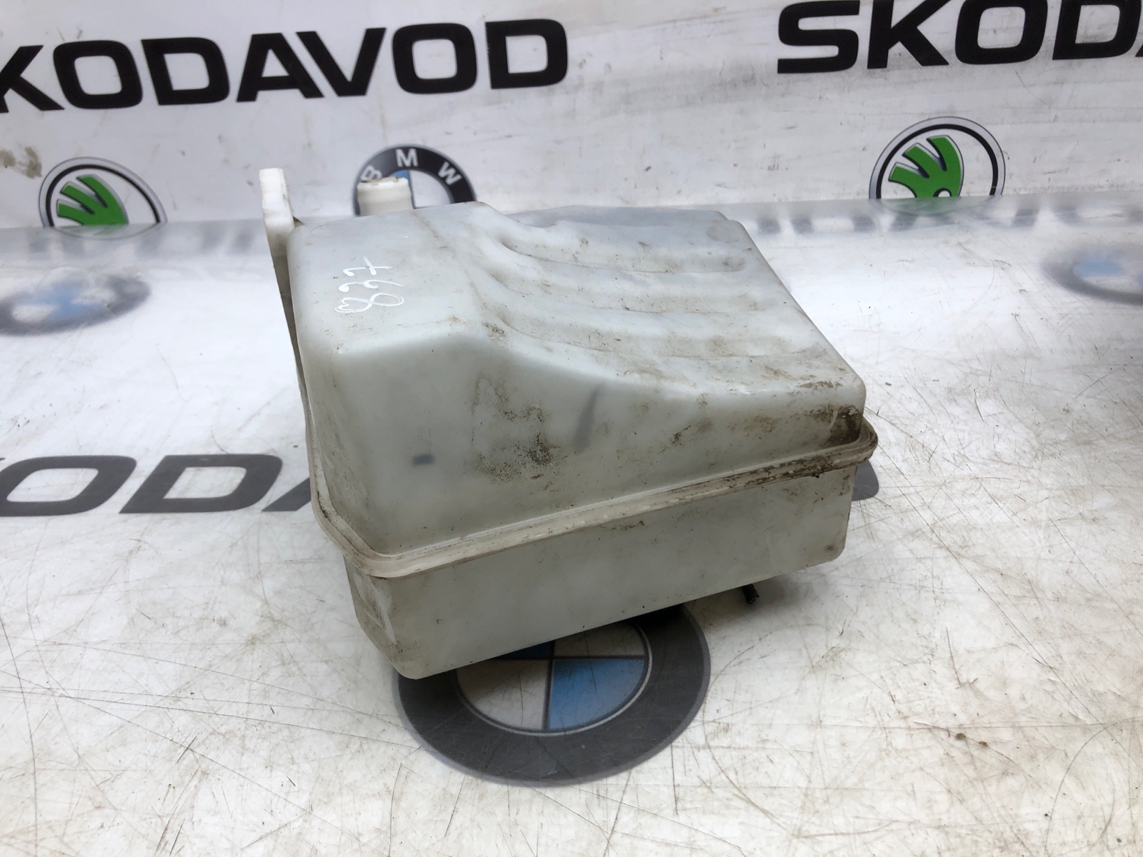 бачок омывателя, 2000 рублей, Москва