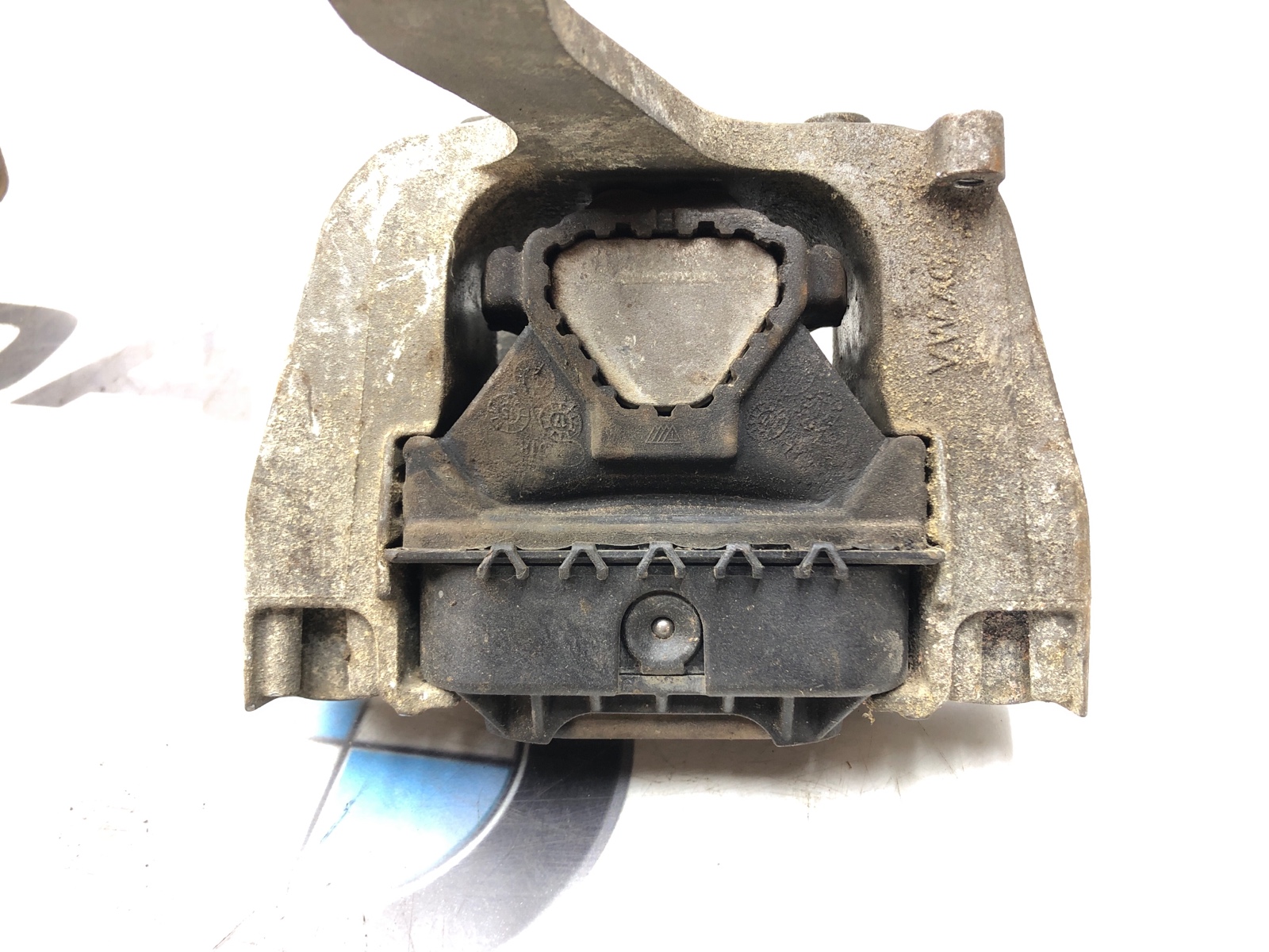 Опора двигателя, 2000 рублей, Москва