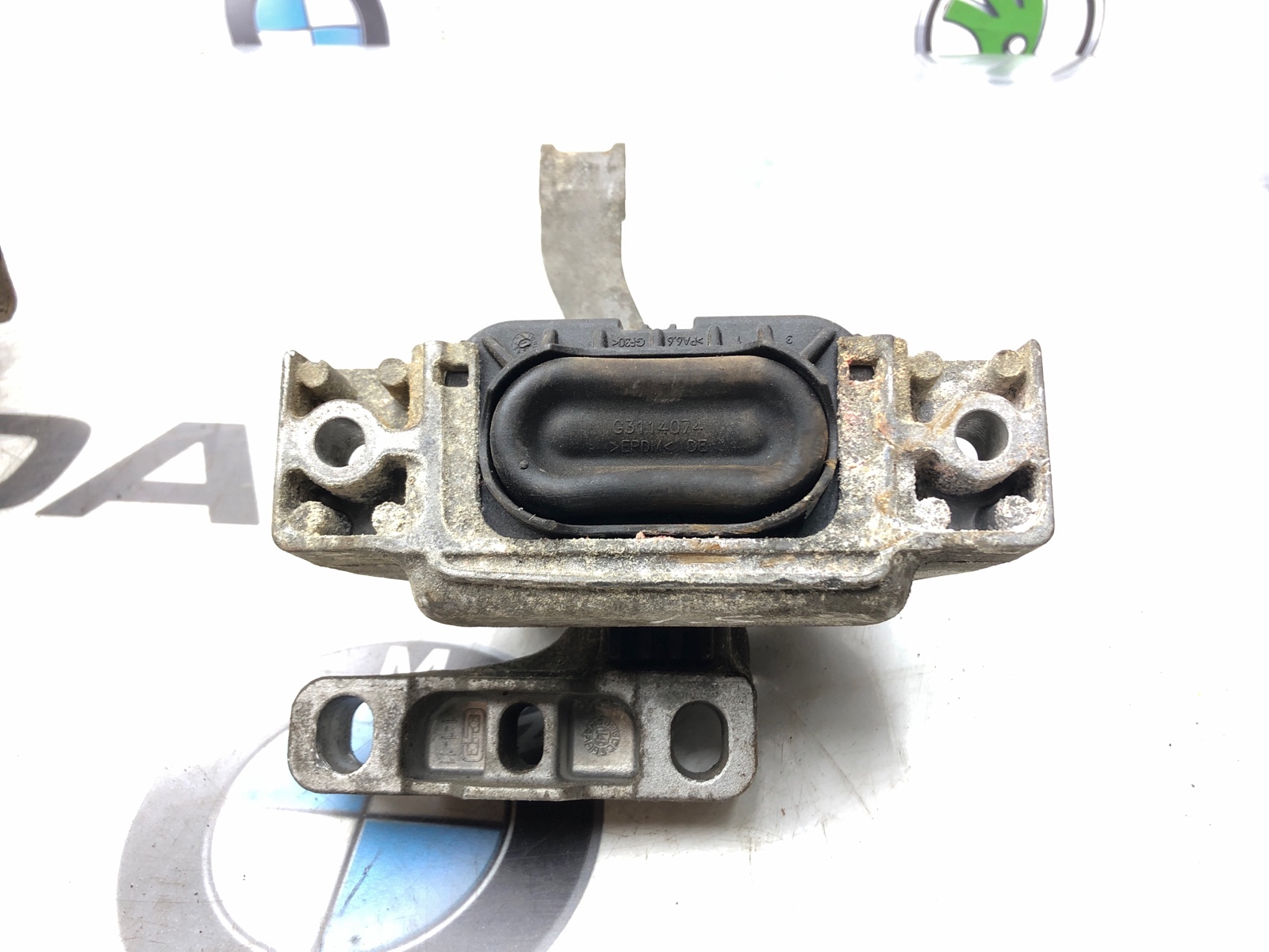 Опора двигателя, 2000 рублей, Москва