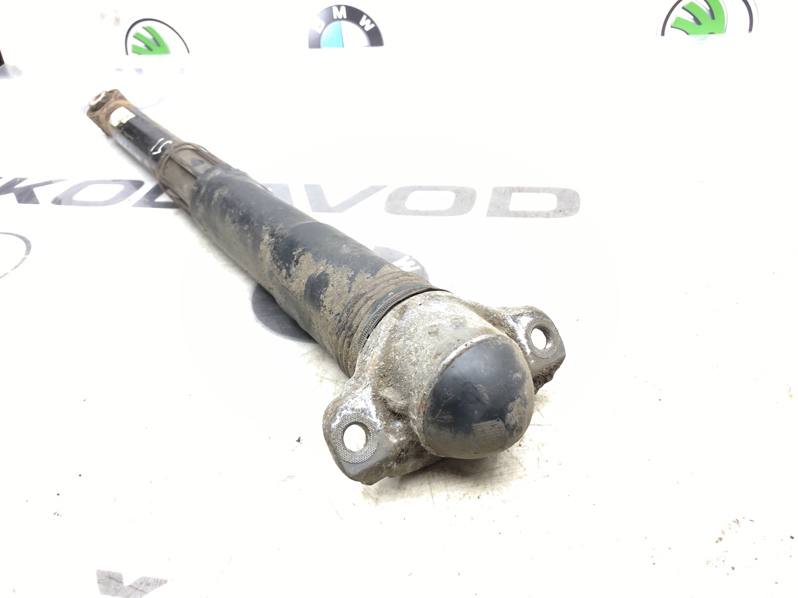 Амортизатор, 1000 рублей, Москва