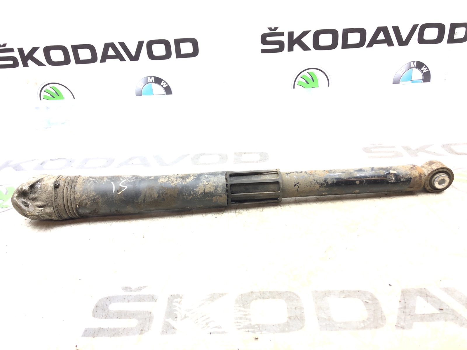 Амортизатор, 1000 рублей, Москва