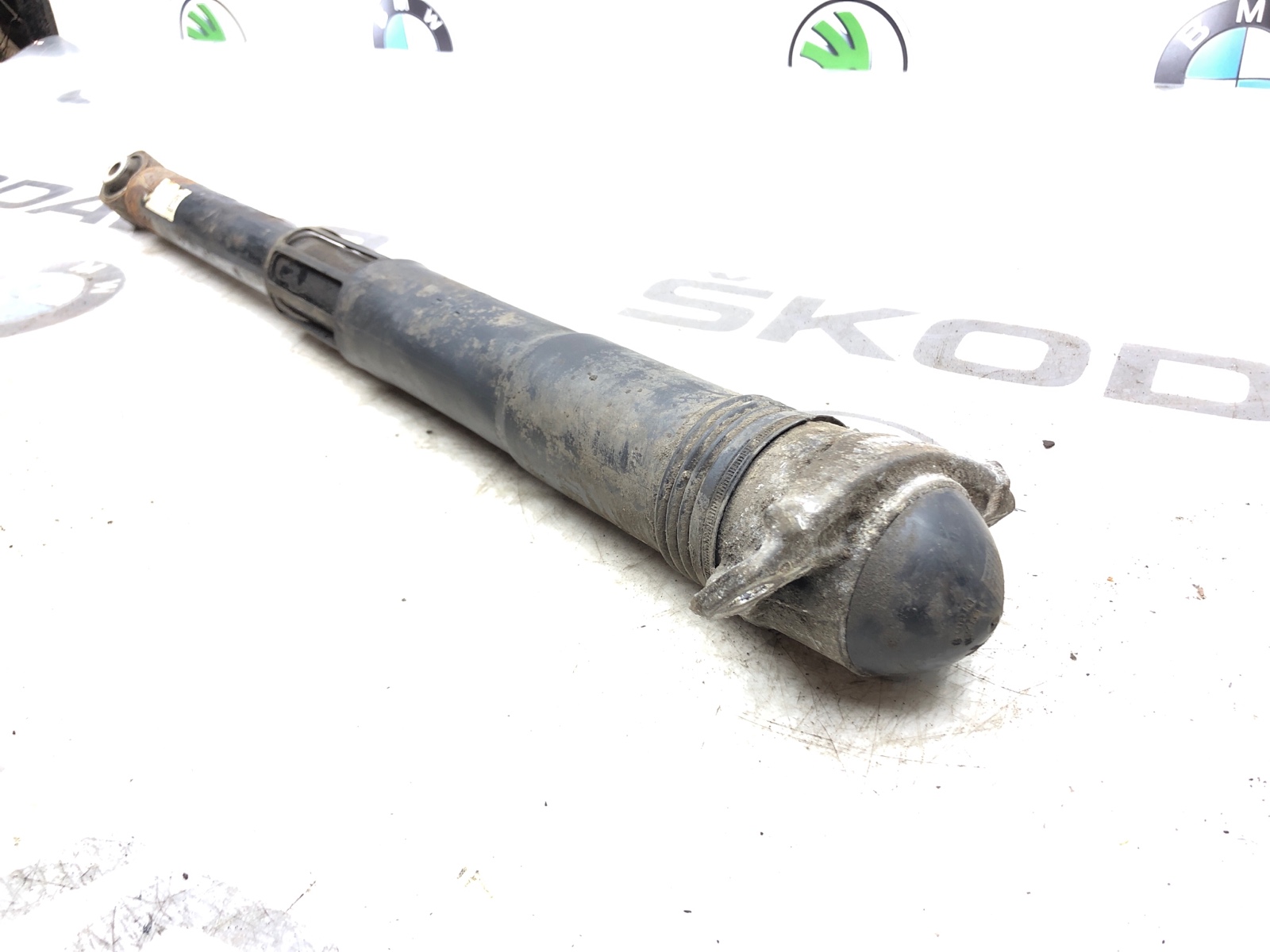 Амортизатор, 1000 рублей, Москва