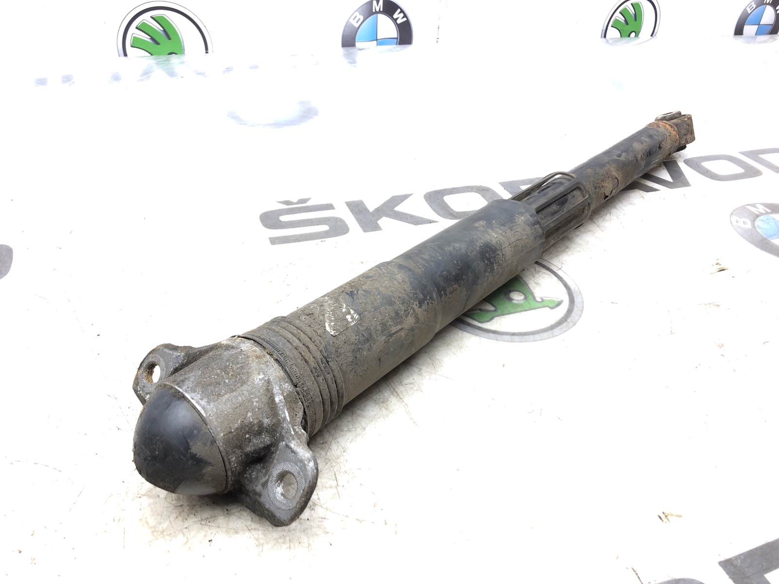 Амортизатор, 1000 рублей, Москва