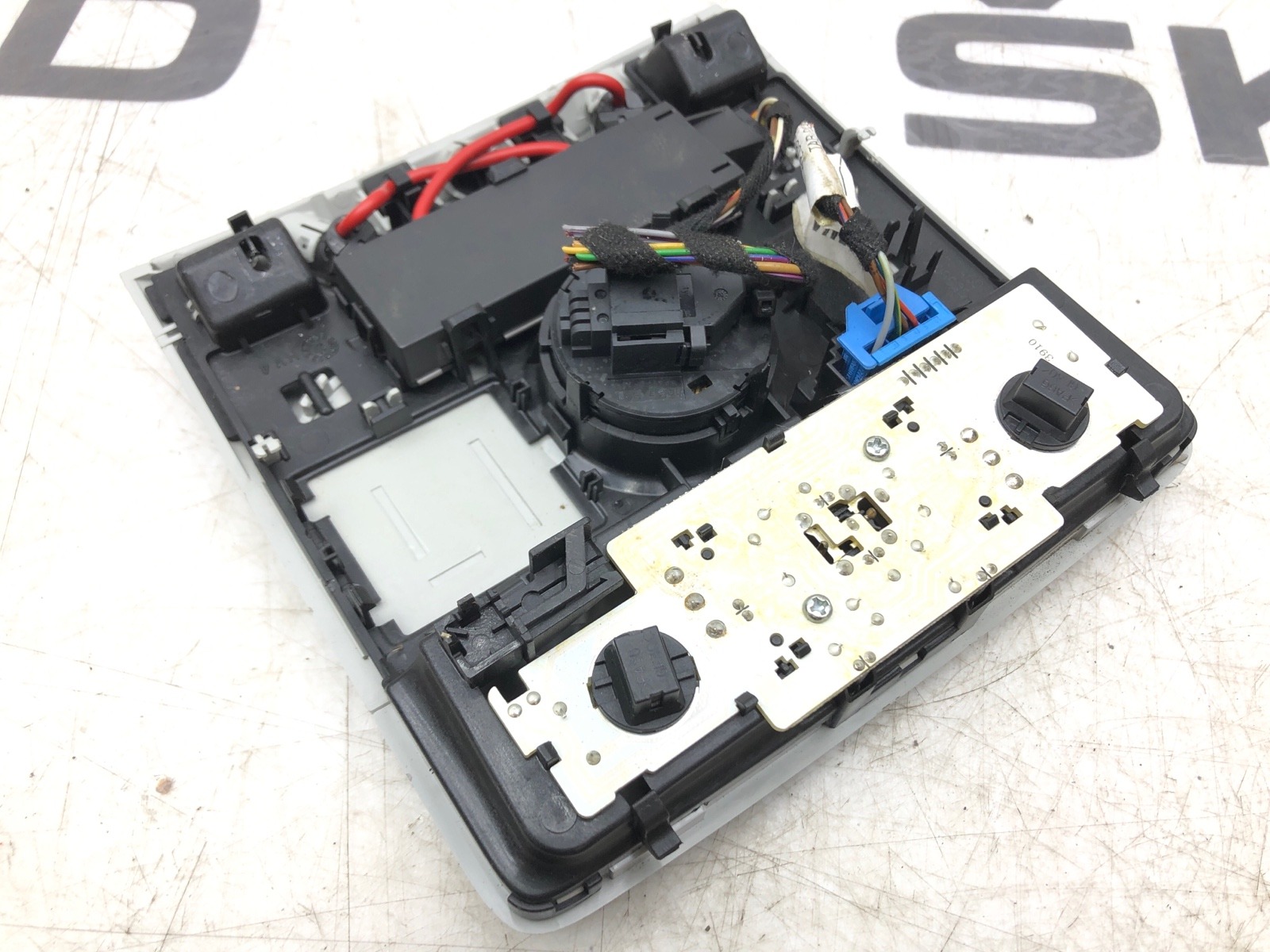 Плафон освещения салона, 4500 рублей, Москва