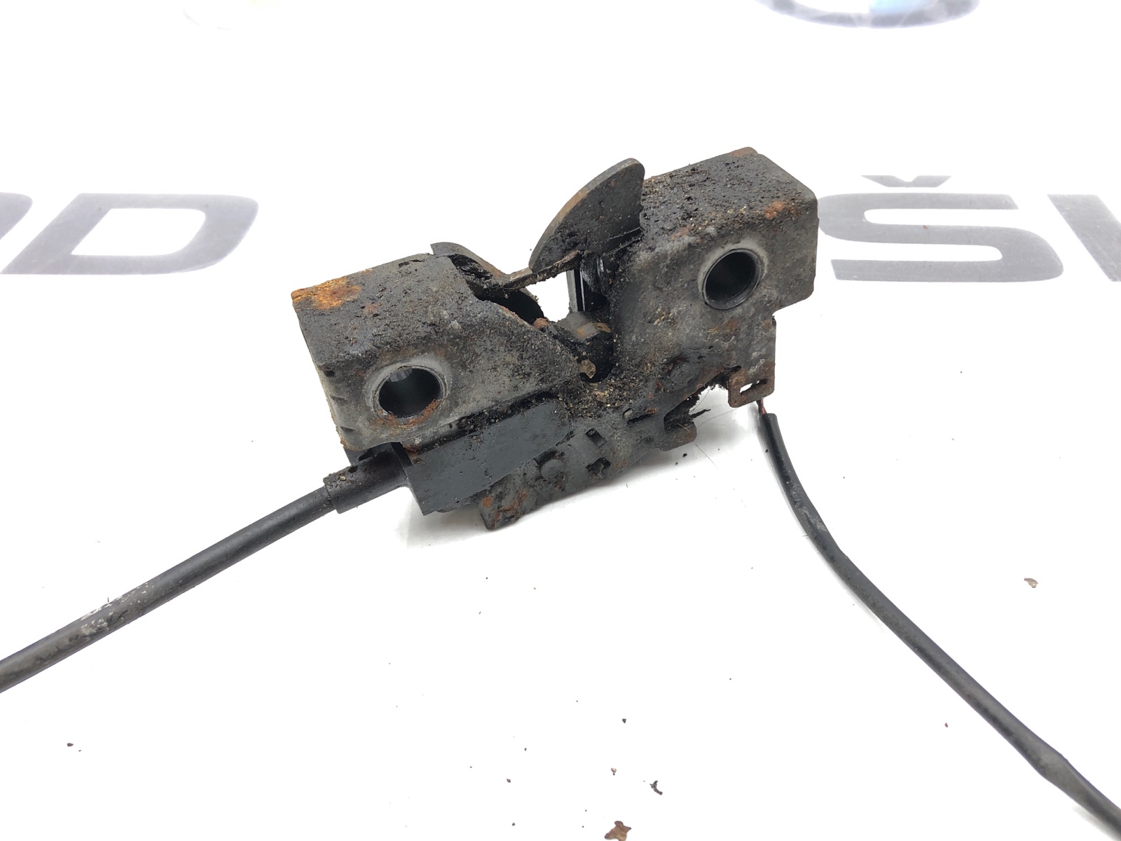 замок капота, 1000 рублей, Москва