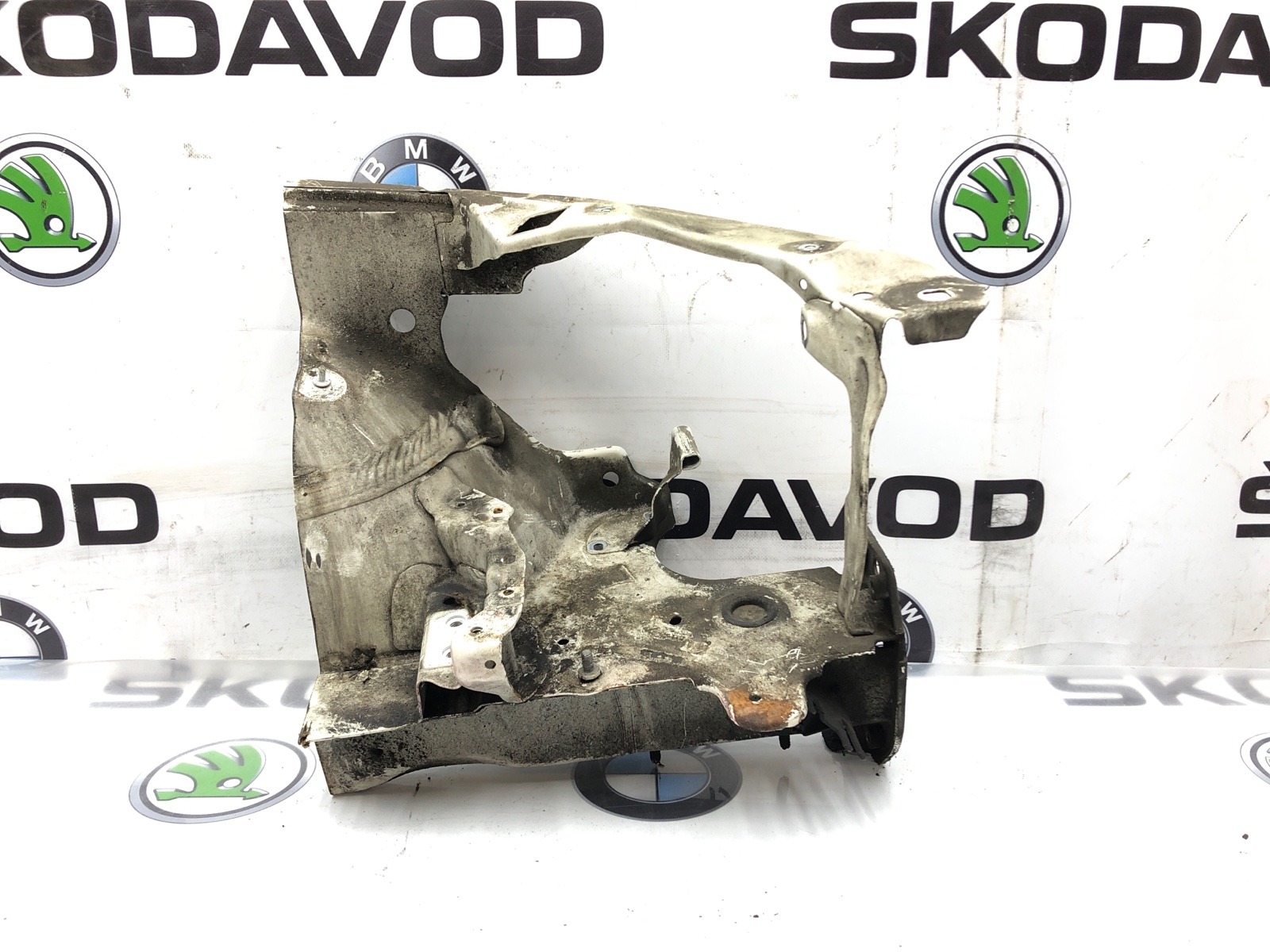 лонжерон, 6500 рублей, Москва