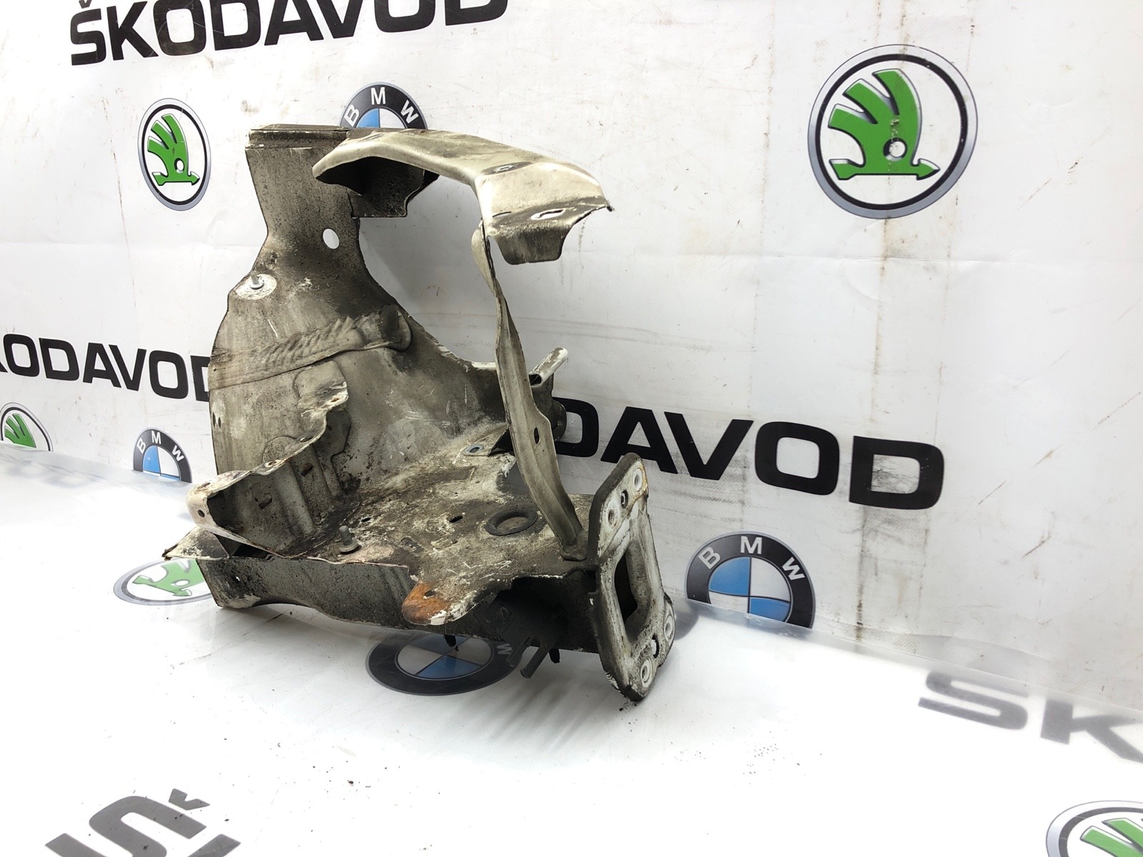 лонжерон, 6500 рублей, Москва