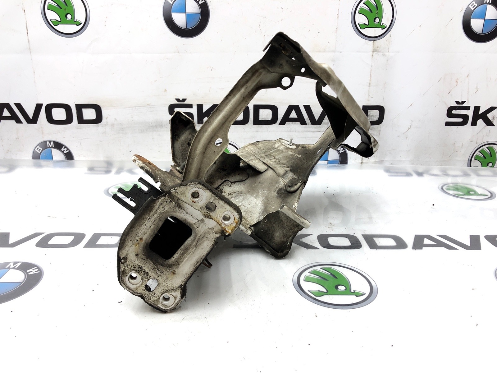 лонжерон, 6500 рублей, Москва