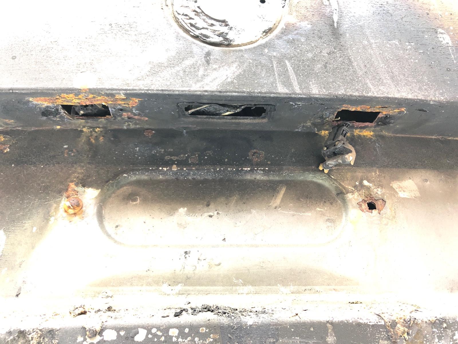 крышка багажника, 5000 рублей, Москва