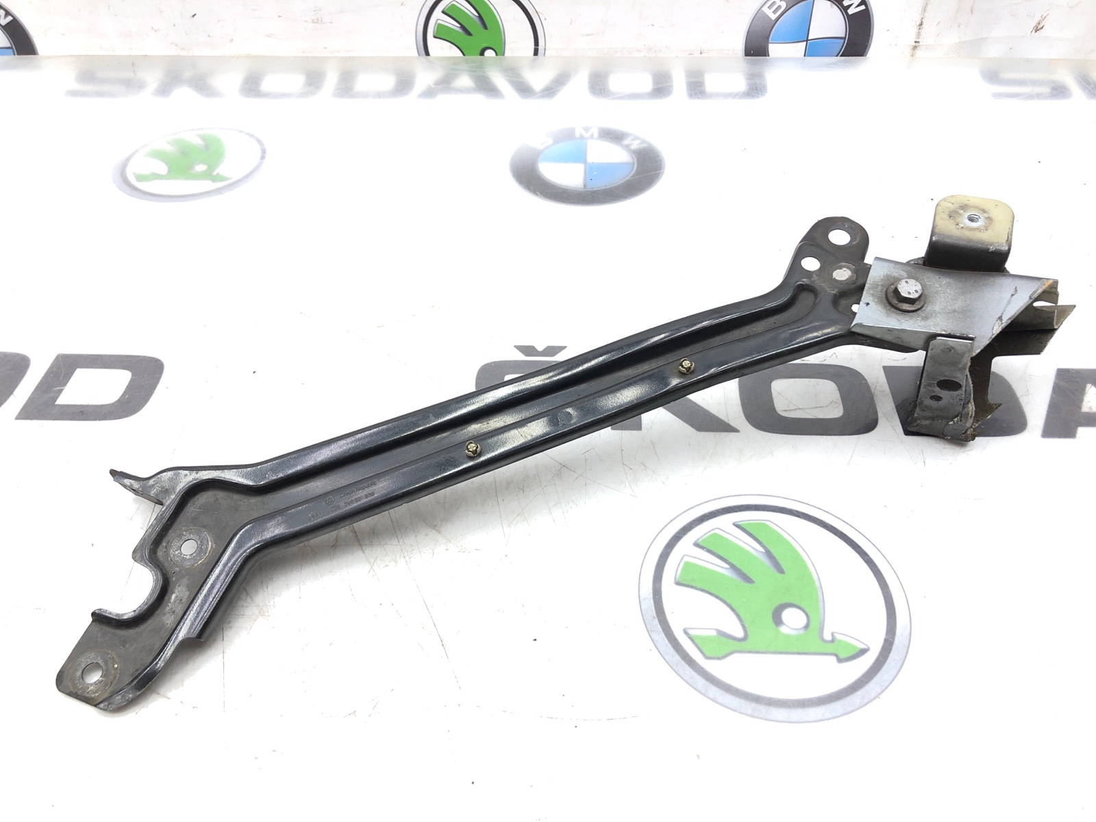 Кронштейн передней панели, 2000 рублей, Москва