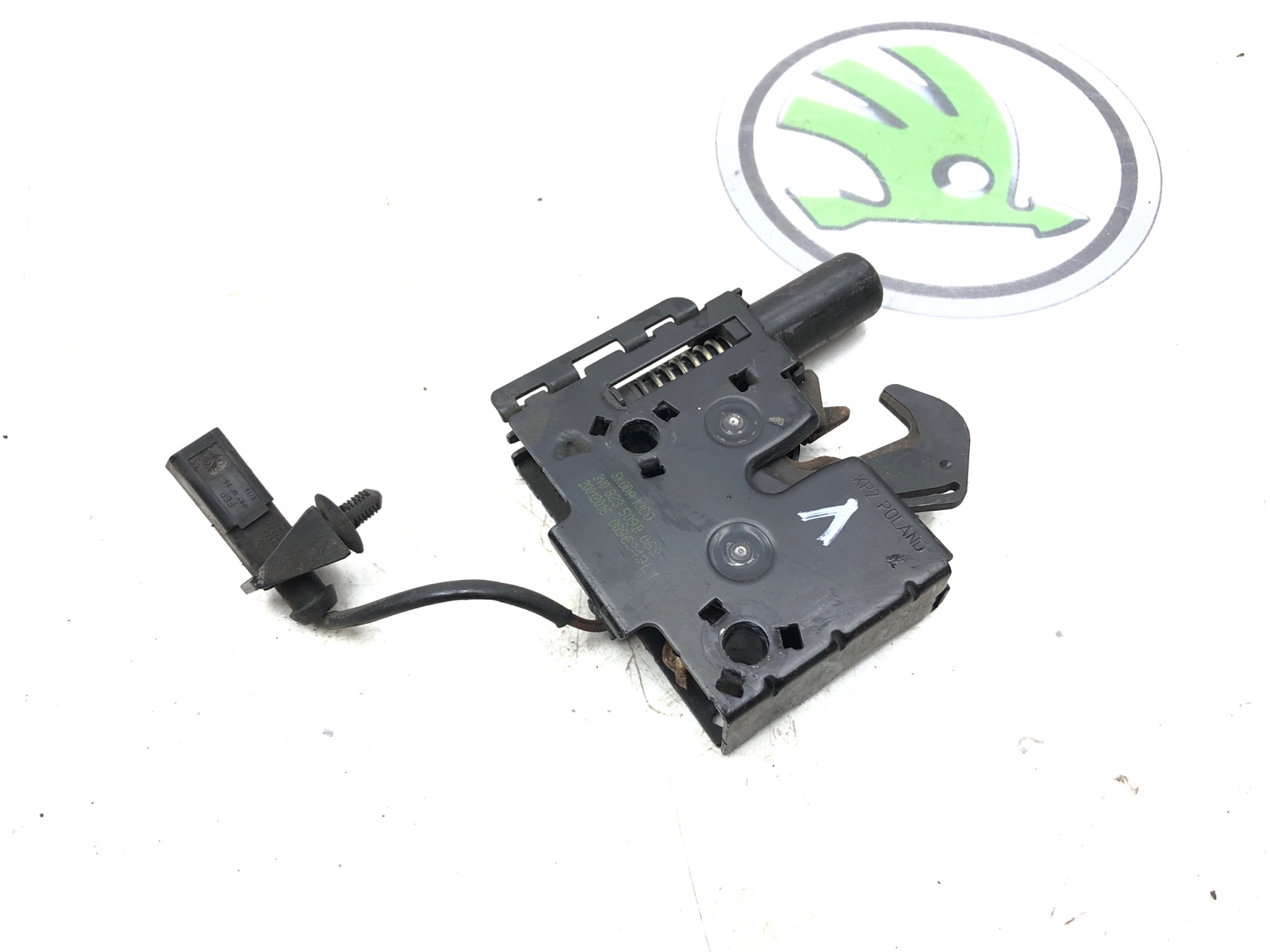 замок капота, 4000 рублей, Москва