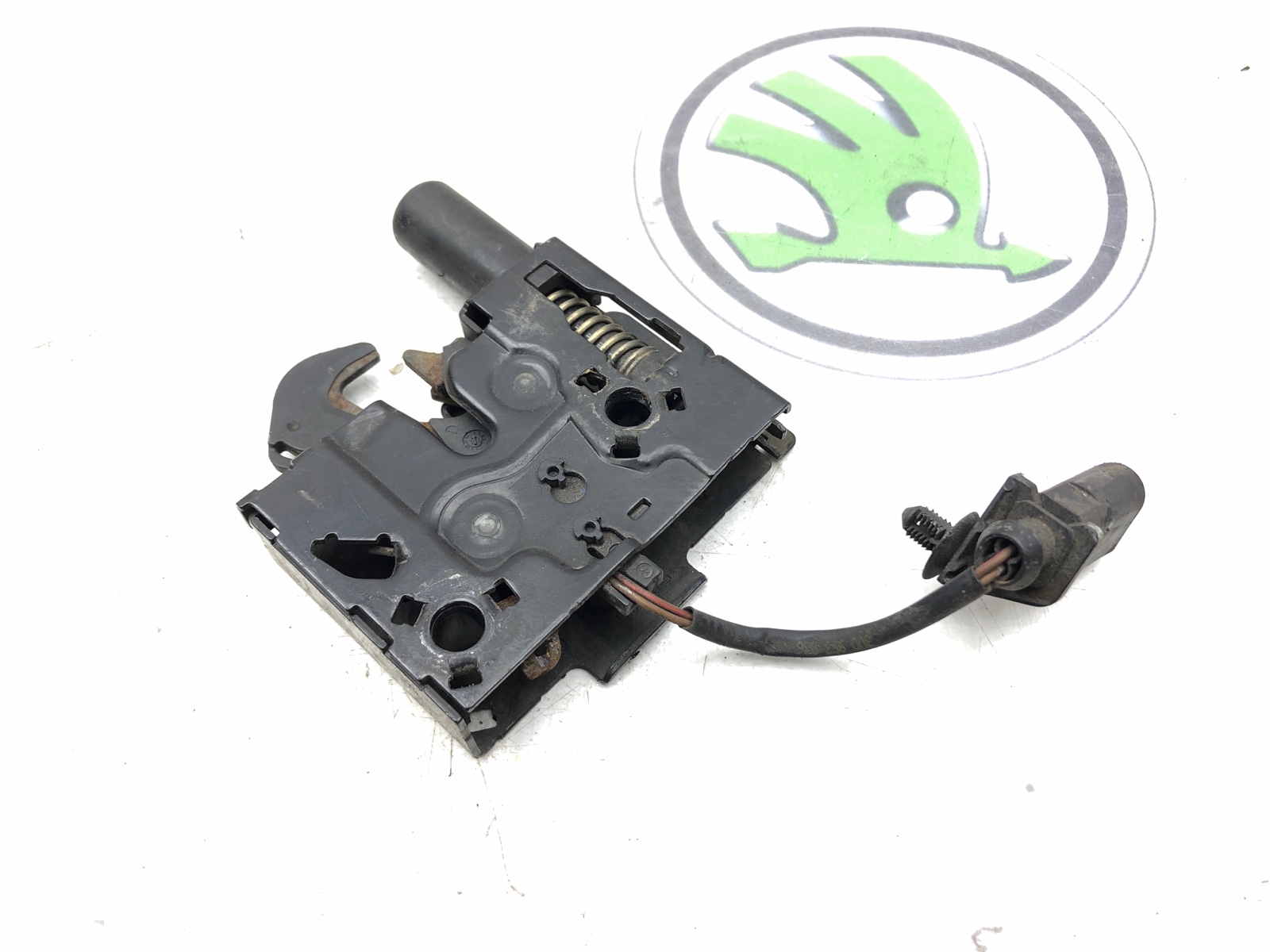 замок капота, 4000 рублей, Москва