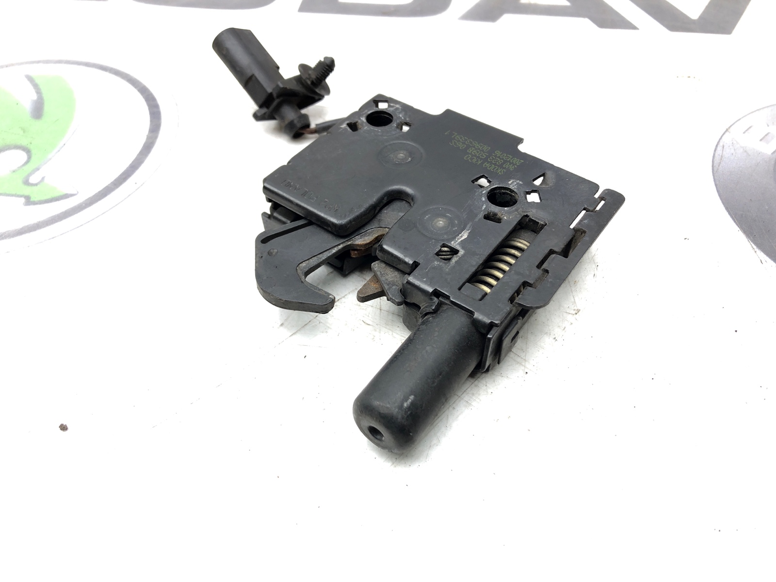 замок капота, 4000 рублей, Москва