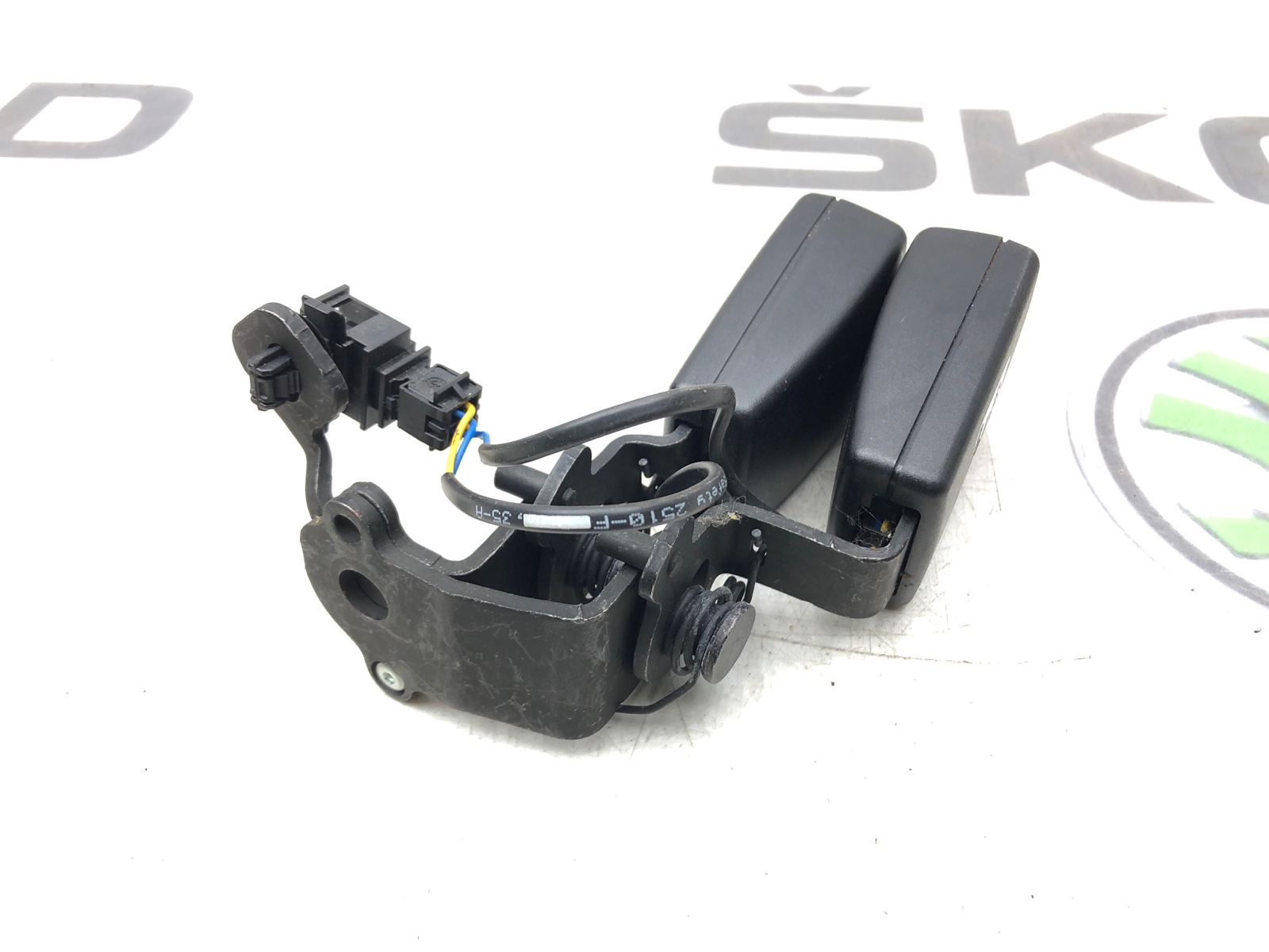 Замок ремня безопасности, 400 рублей, Москва