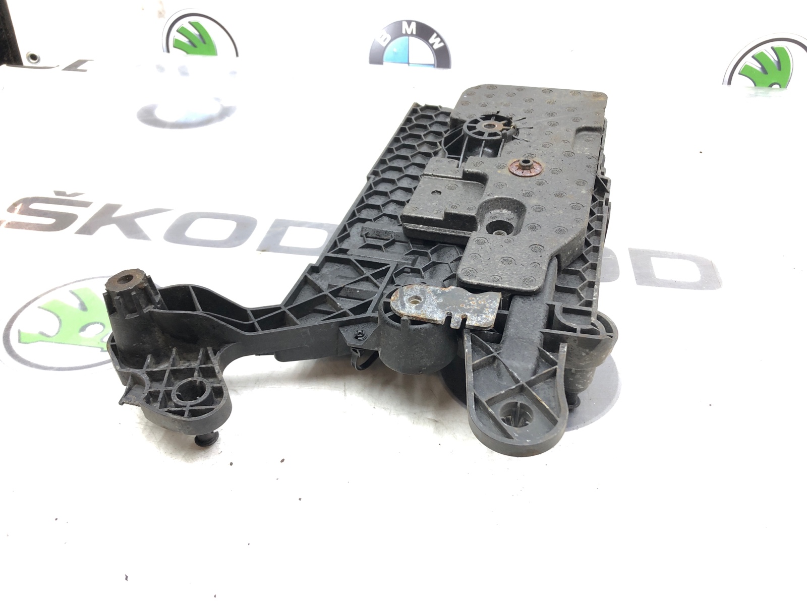 Площадка аккумулятора (АКБ), 1000 рублей, Москва