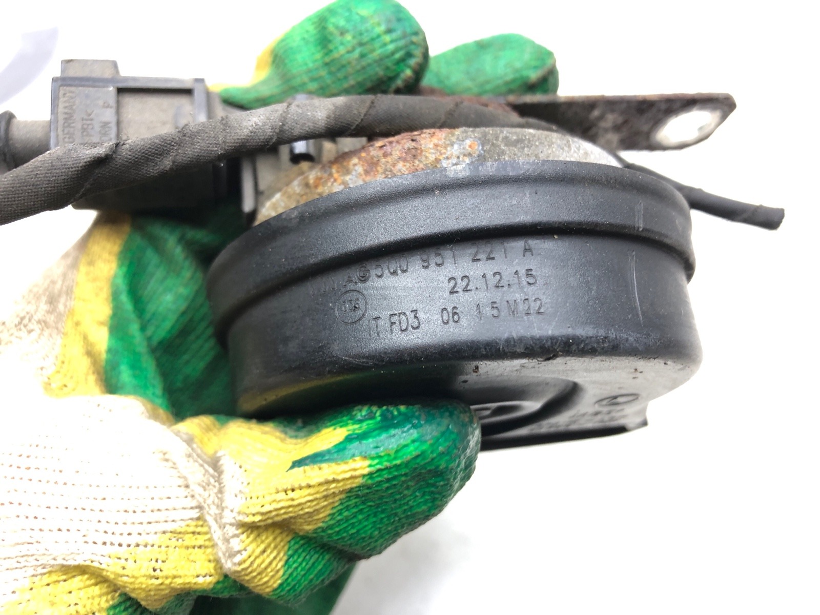 Звуковой сигнал, 1500 рублей, Москва