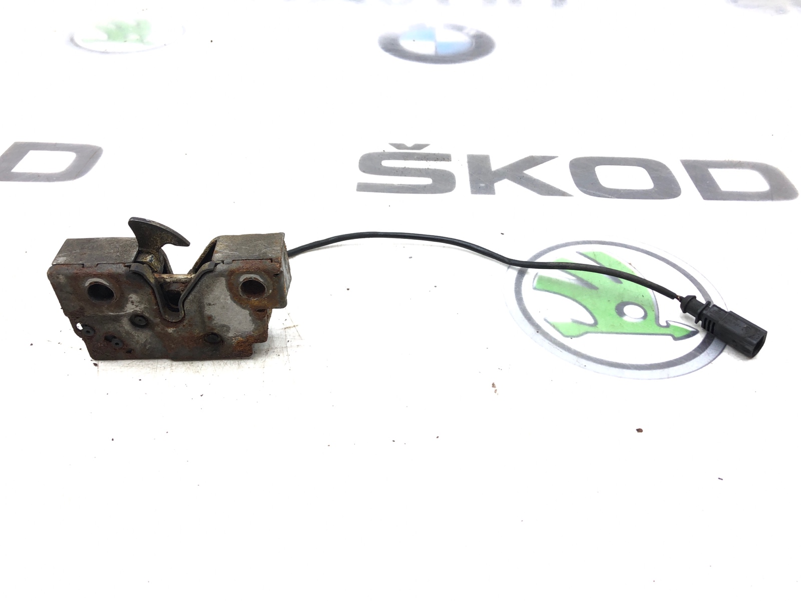 замок капота, 1000 рублей, Москва