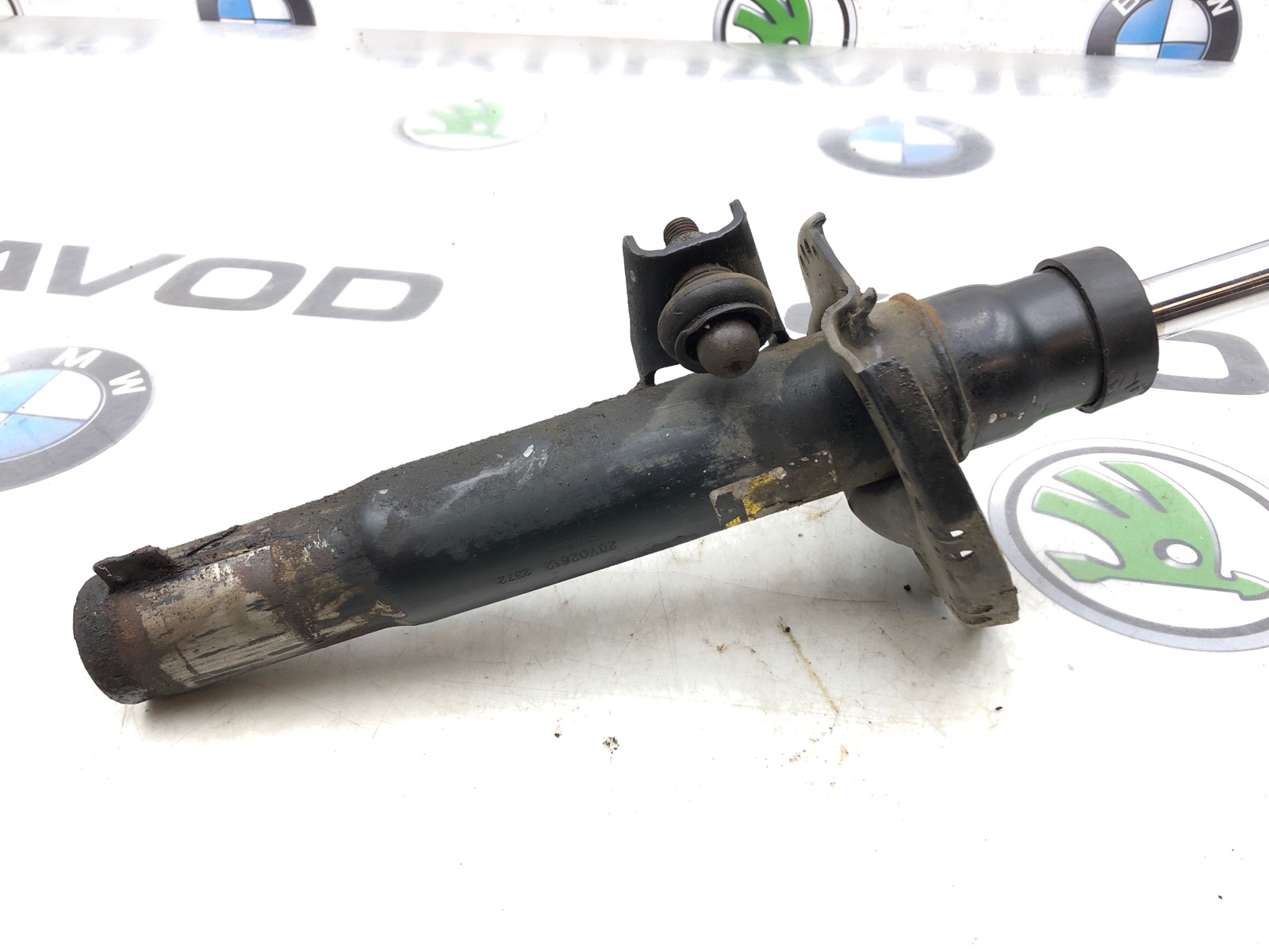 Амортизатор, 2000 рублей, Москва