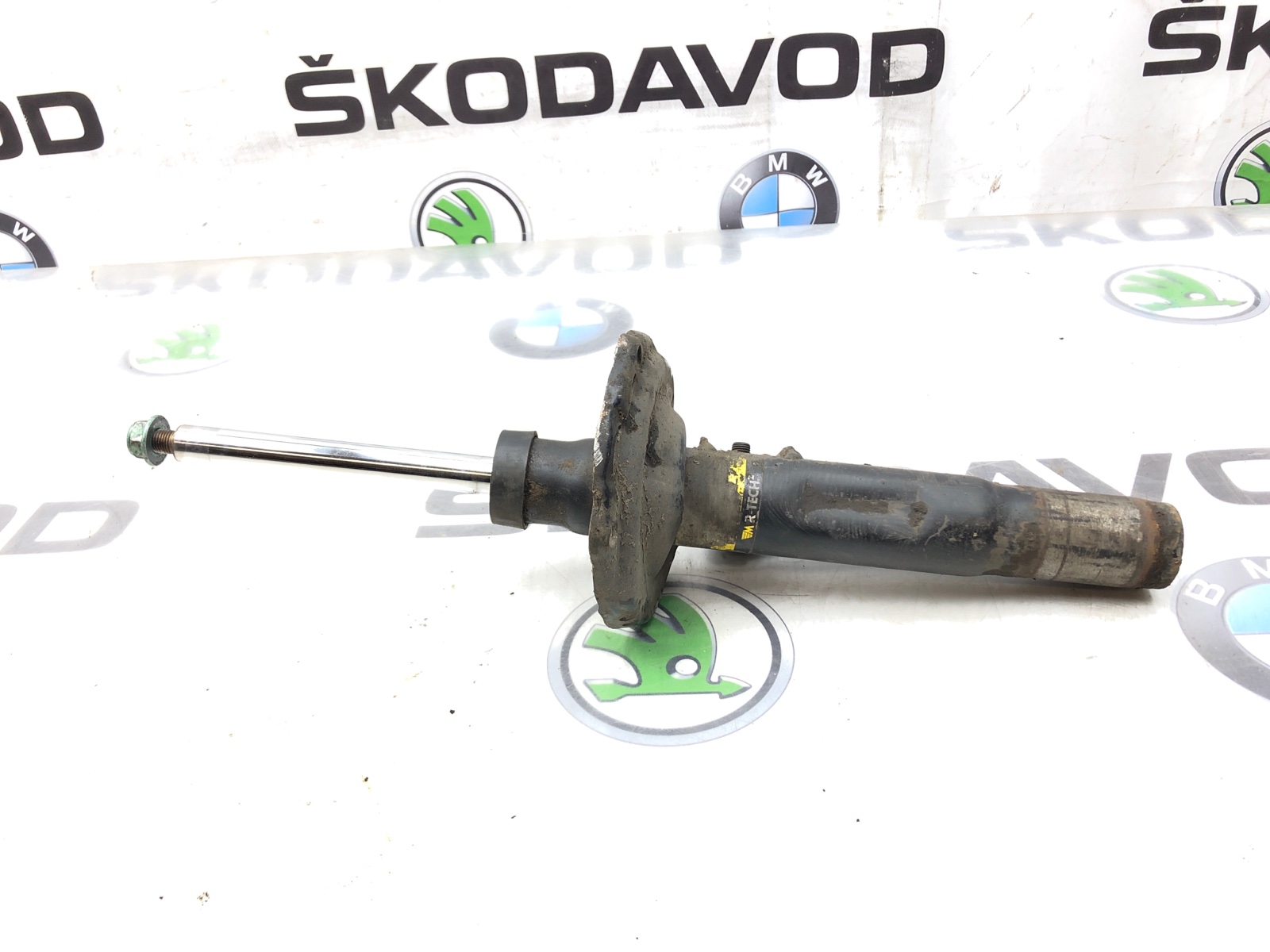 Амортизатор, 2000 рублей, Москва