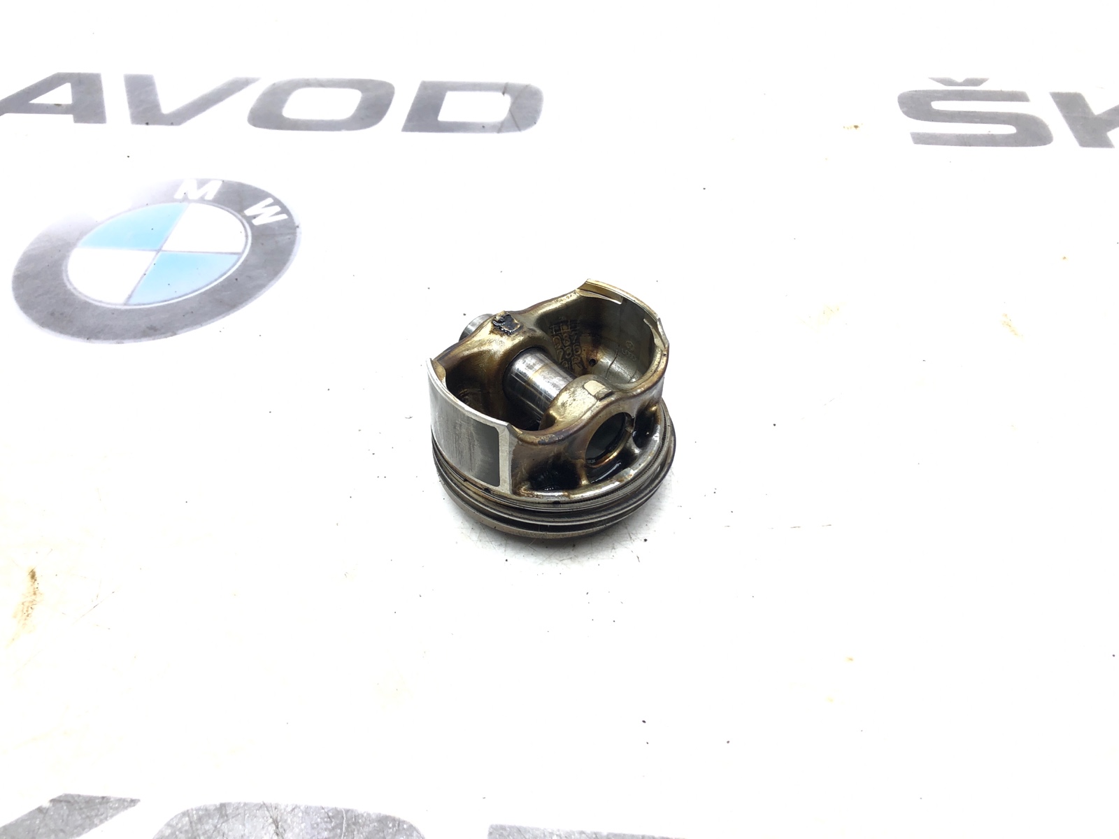 поршень, 2000 рублей, Москва