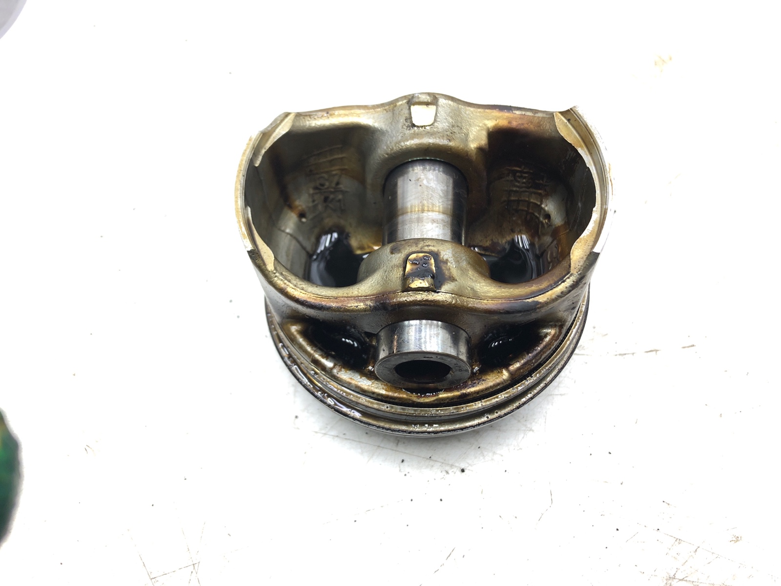 поршень, 2000 рублей, Москва