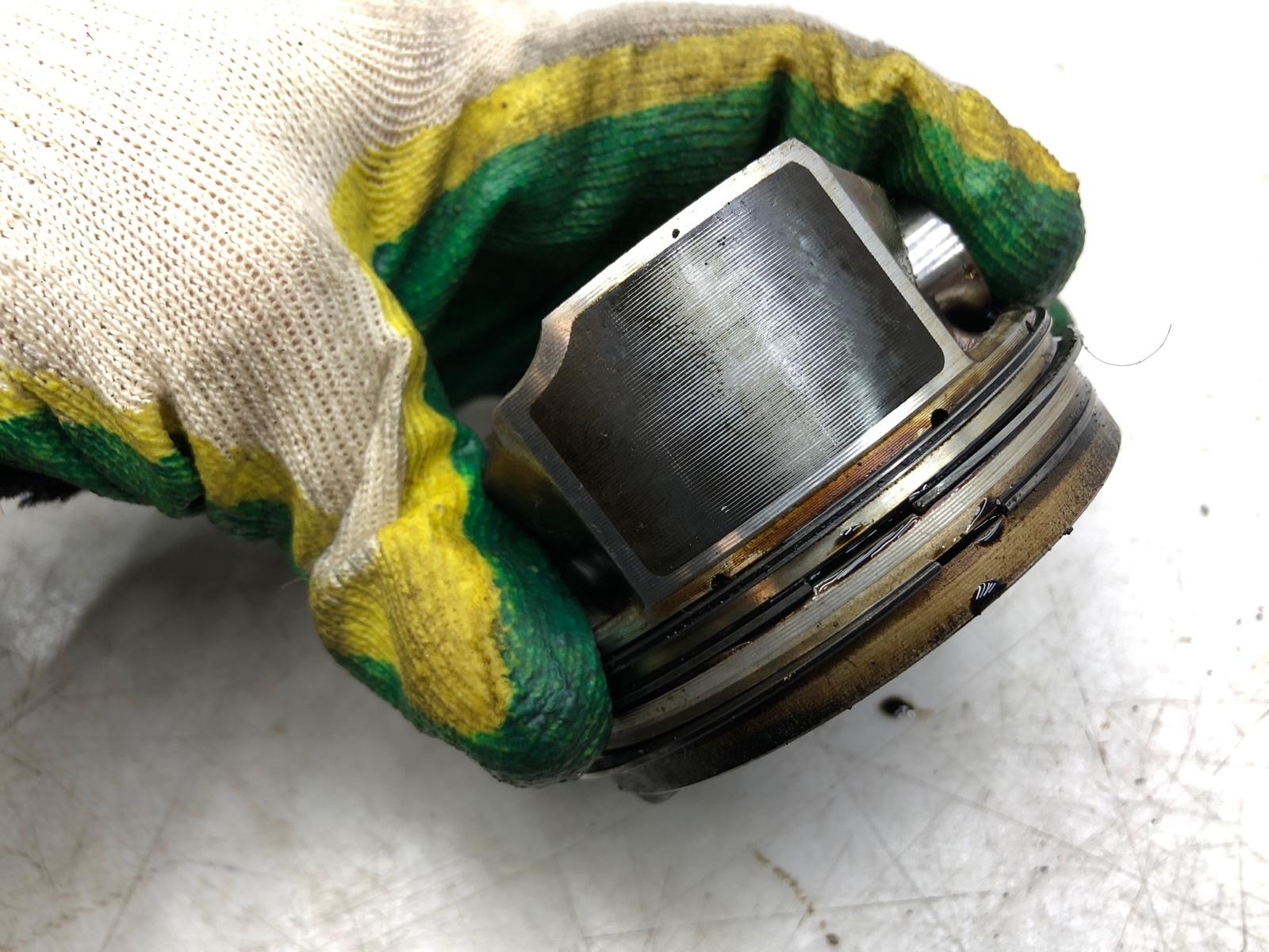 поршень, 2000 рублей, Москва