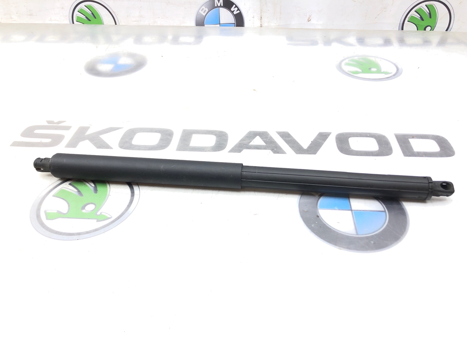 Амортизатор крышки багажника, 1000 рублей, Москва