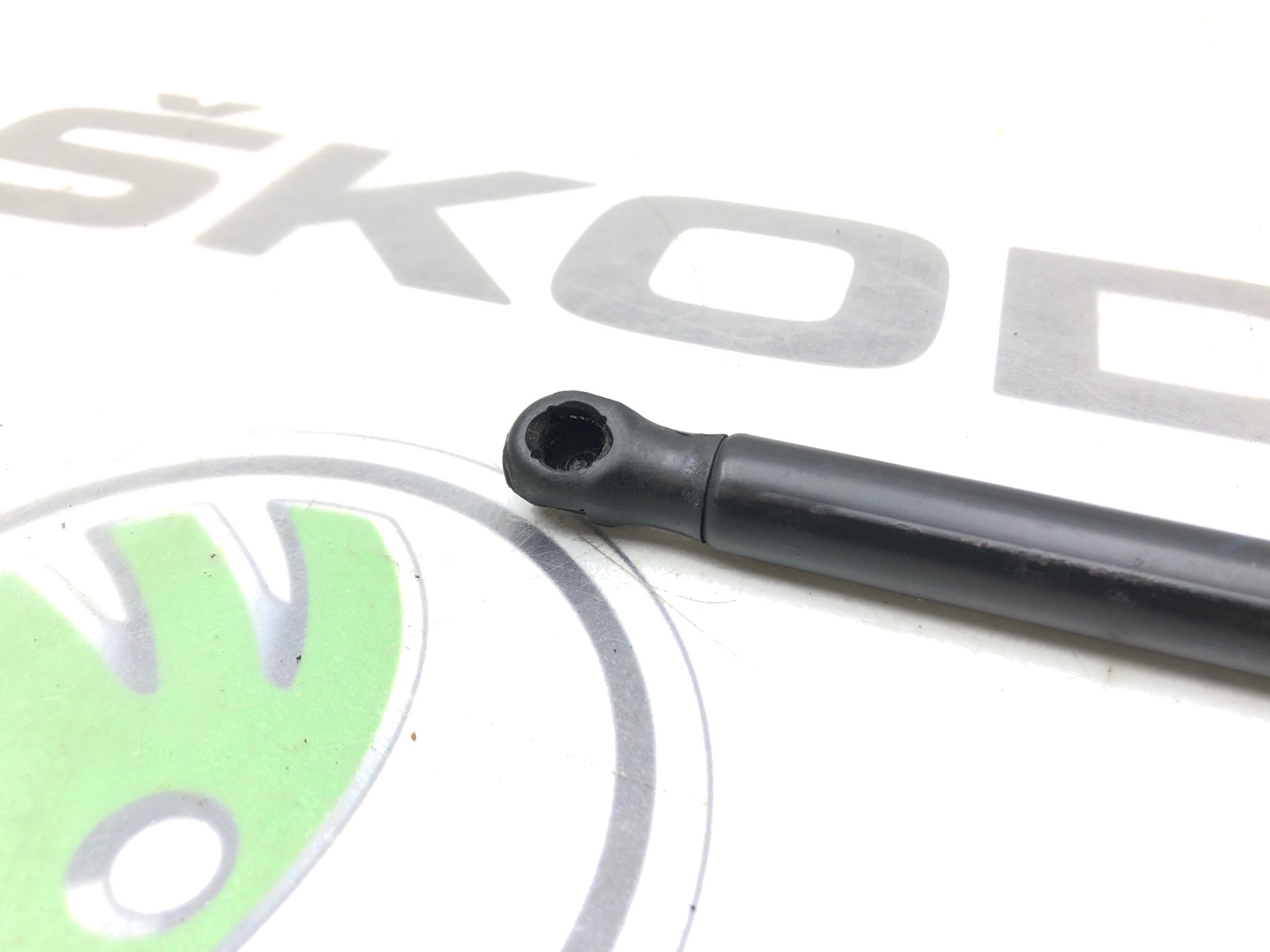 амортизатор капота, 500 рублей, Москва