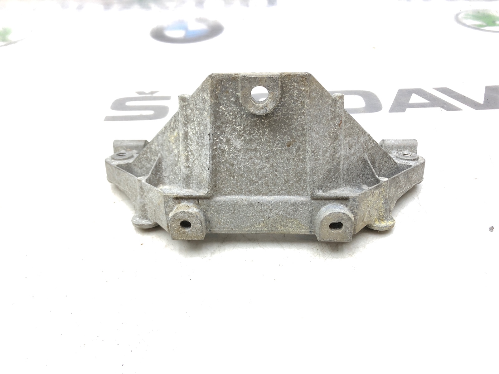 Кронштейн КПП, 500 рублей, Москва