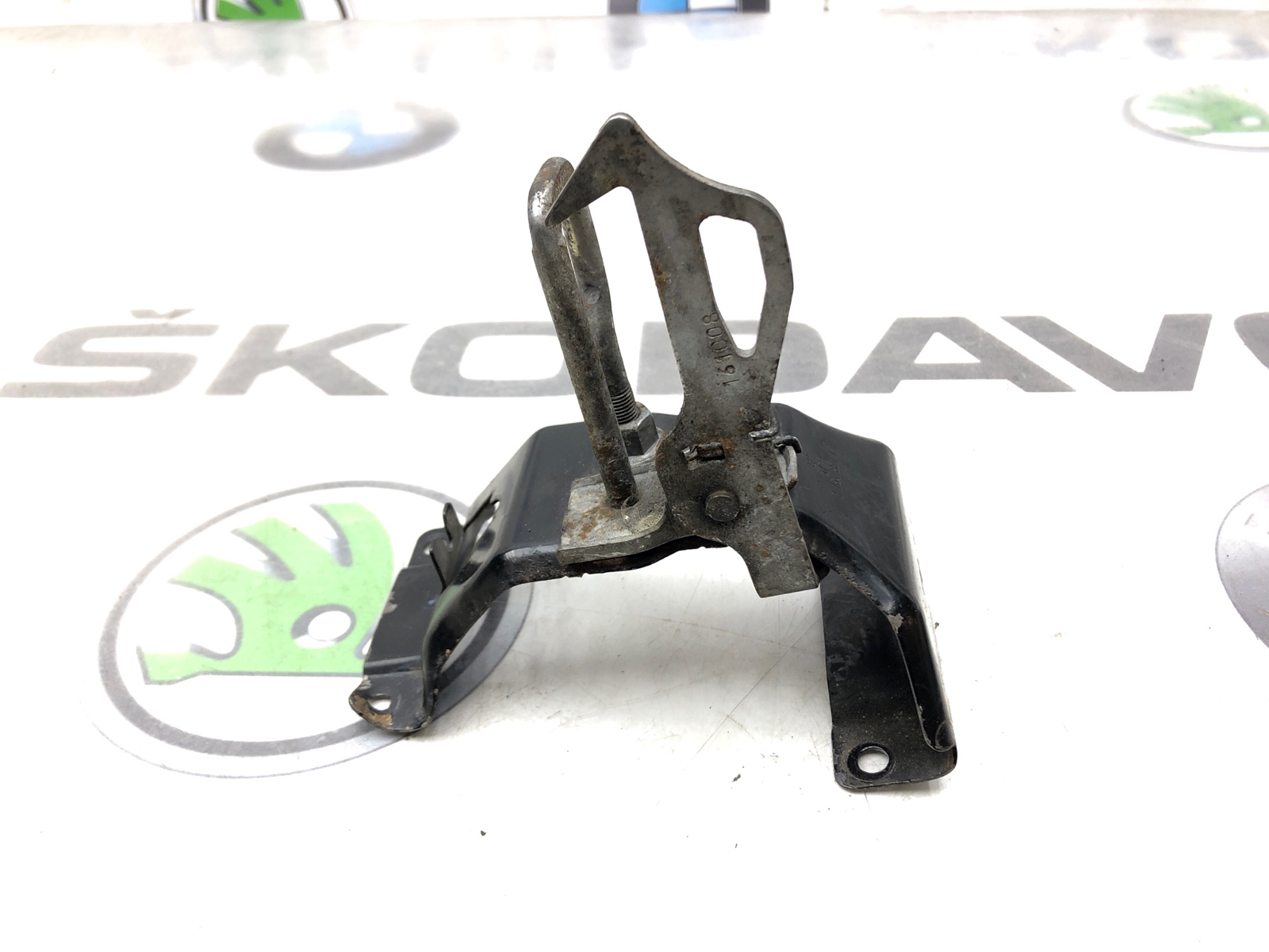 крюк капота, 700 рублей, Москва