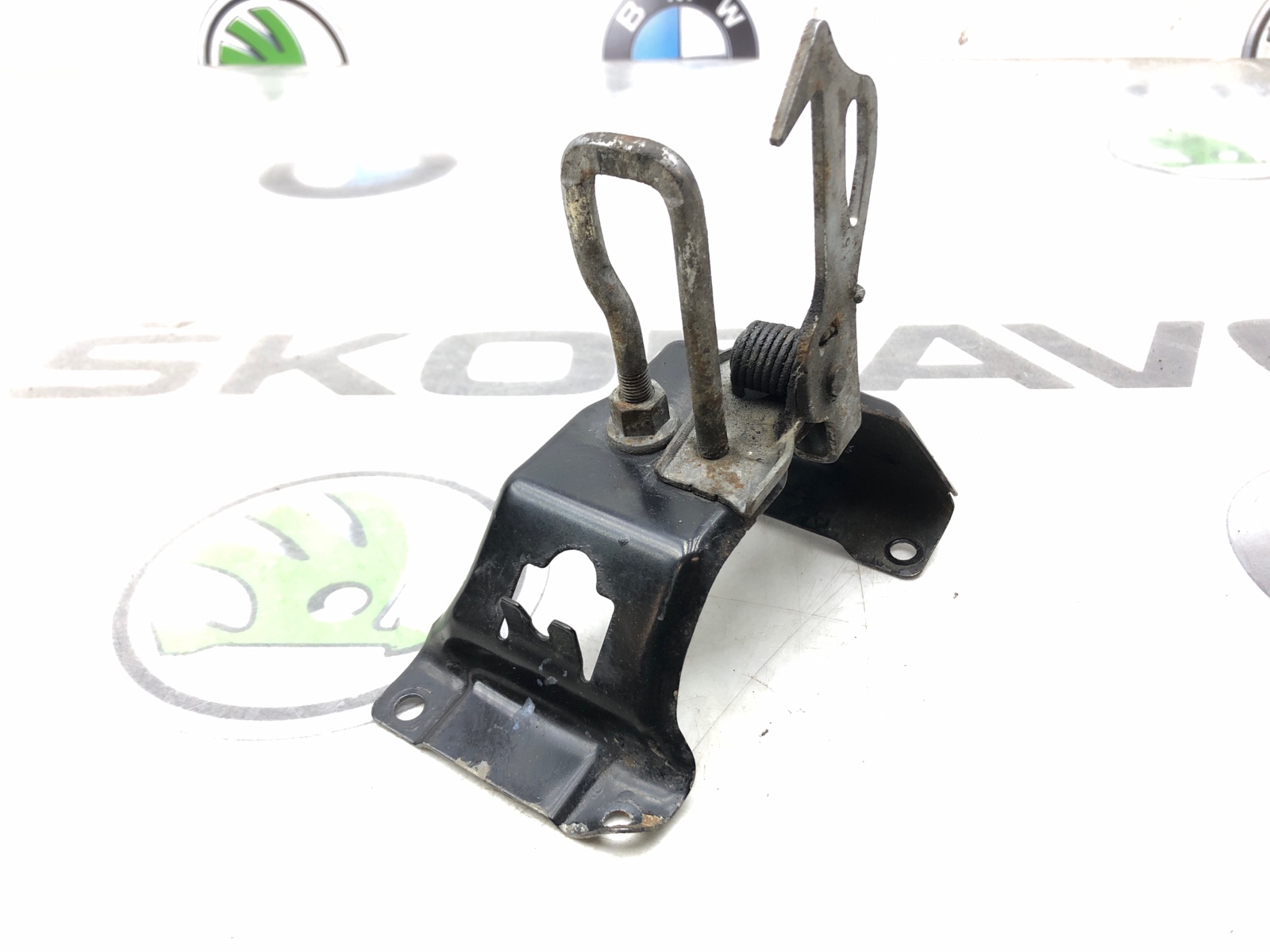 крюк капота, 700 рублей, Москва