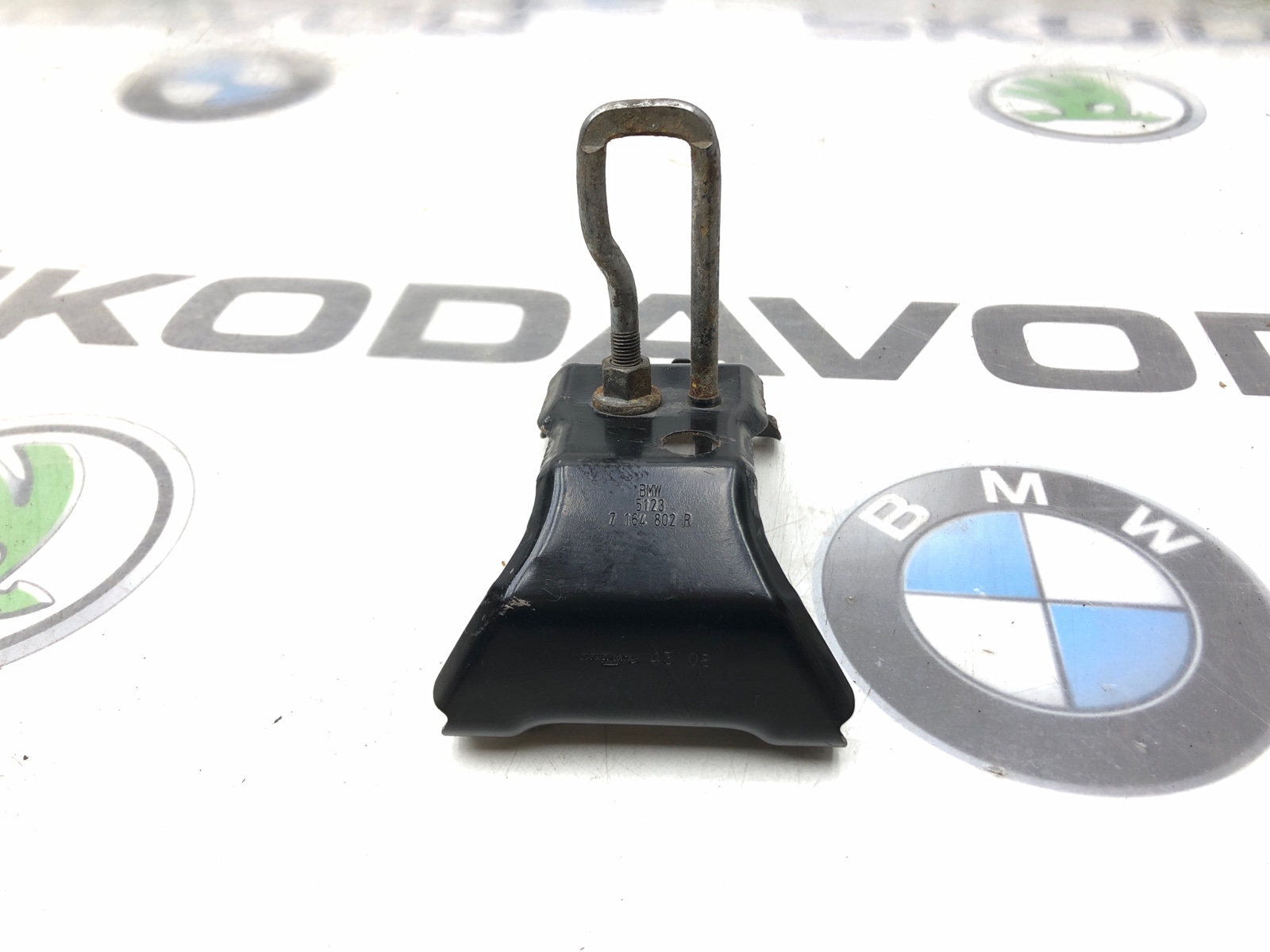 крюк капота, 700 рублей, Москва