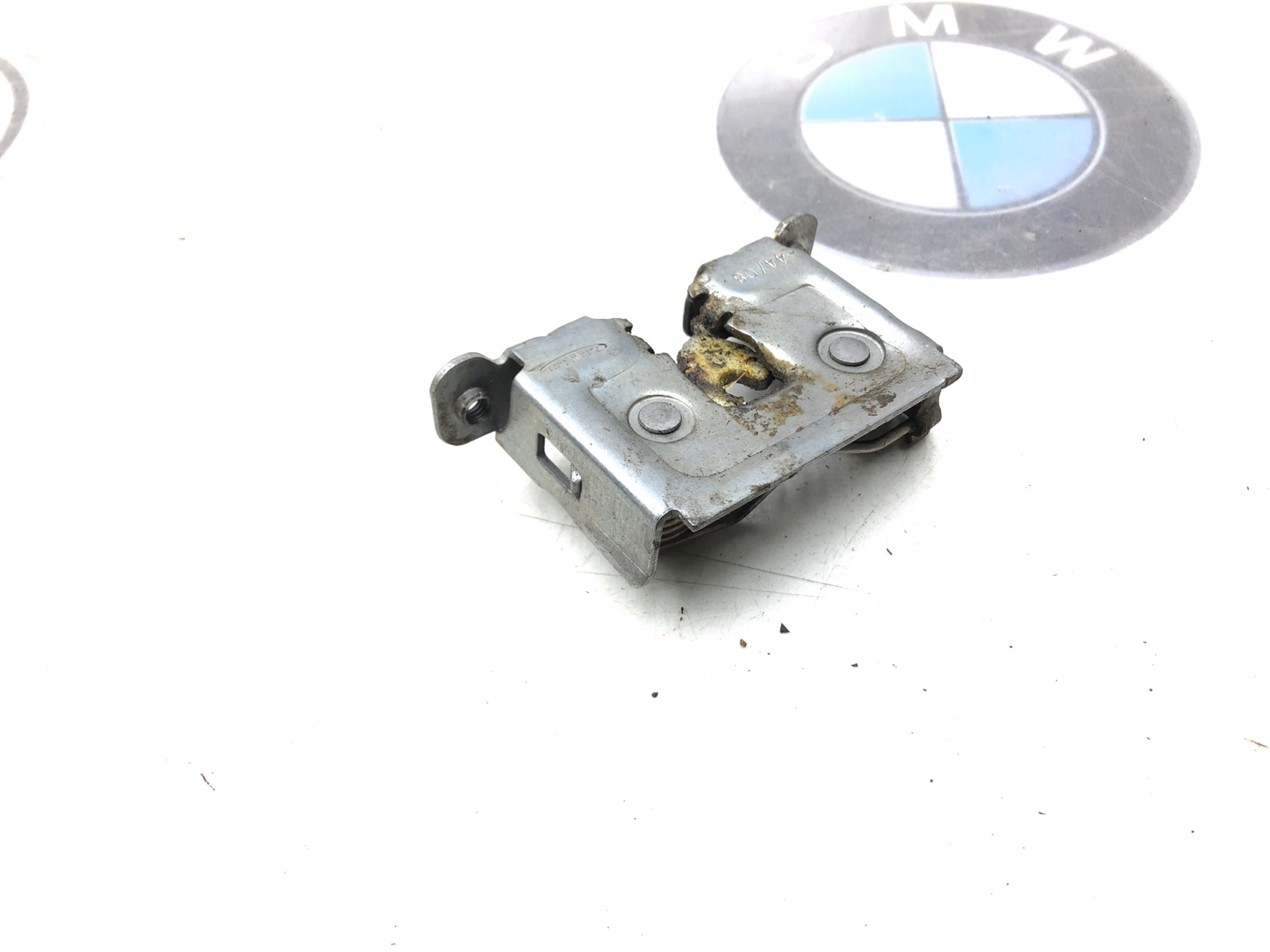 замок капота, 1000 рублей, Москва