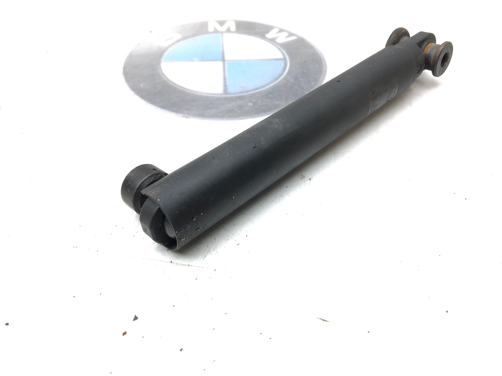 Амортизатор крышки багажника, 500 рублей, Москва