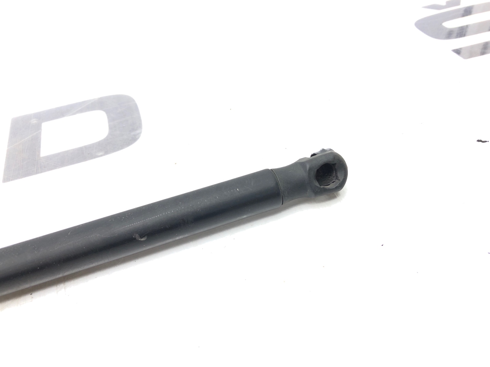 Амортизатор крышки багажника, 500 рублей, Москва