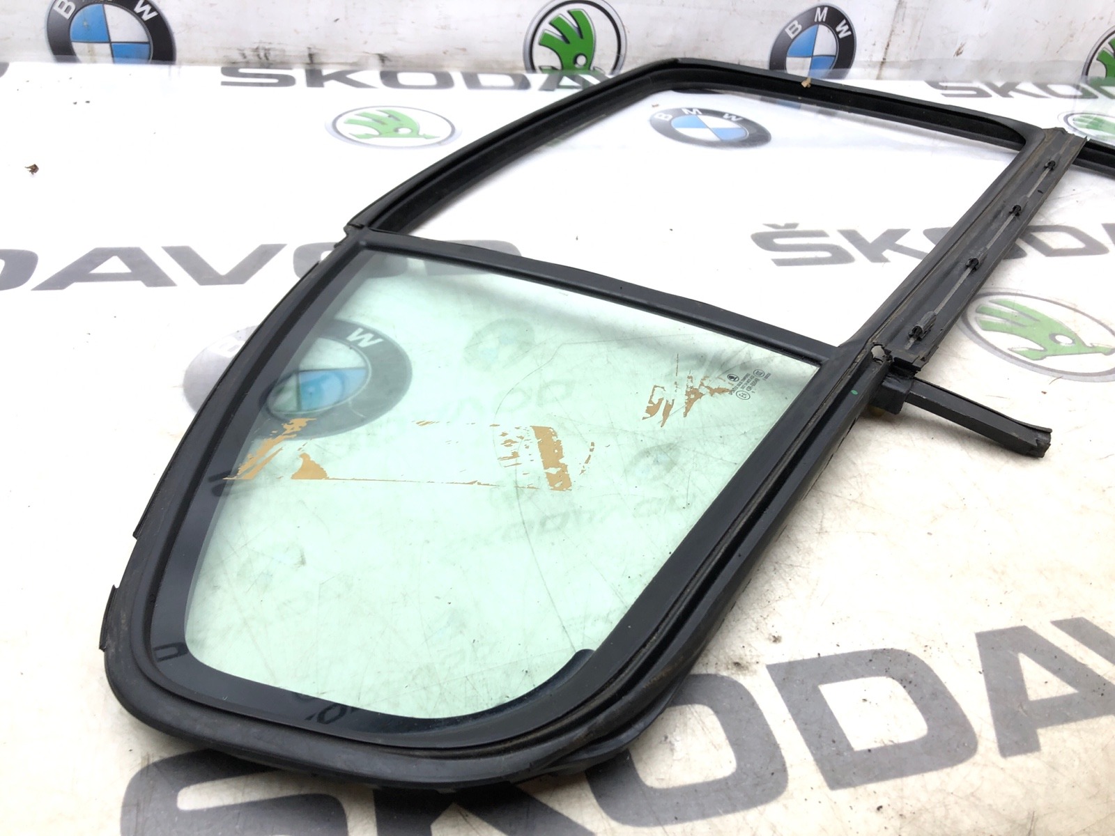 форточка двери, 1500 рублей, Москва