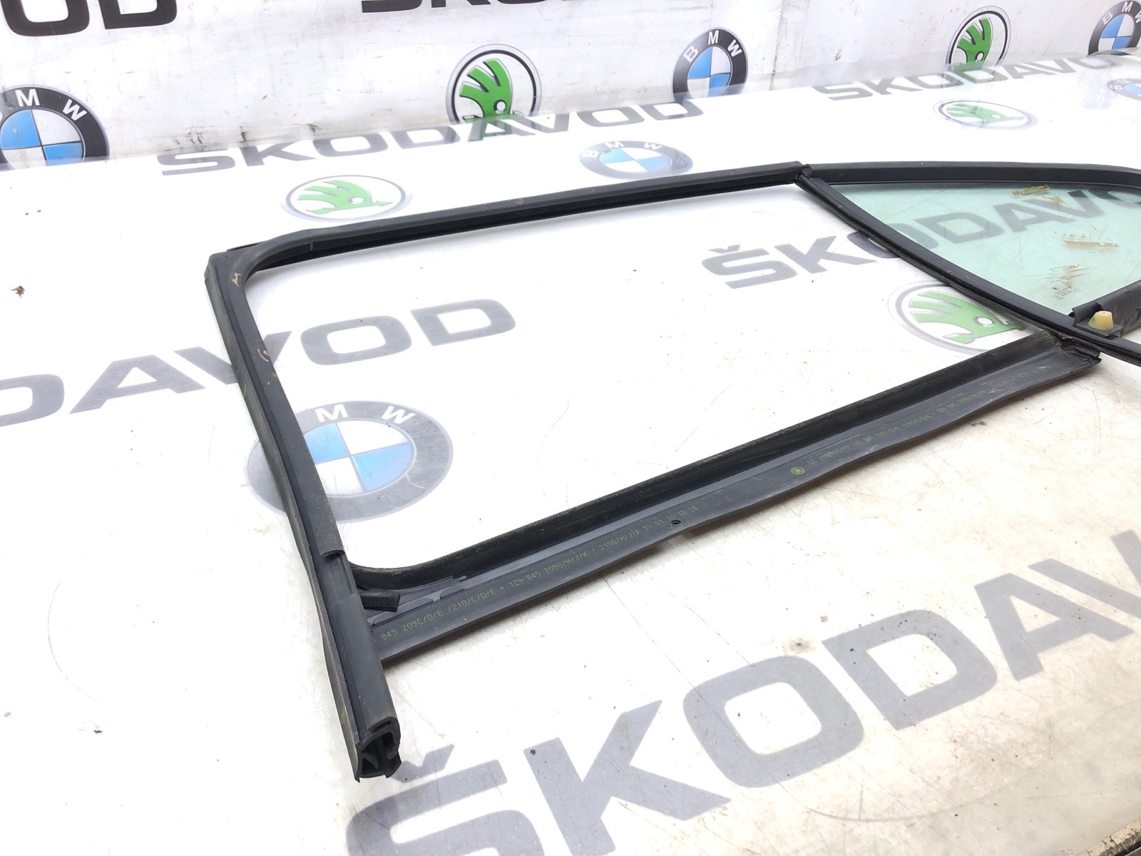 форточка двери, 1500 рублей, Москва