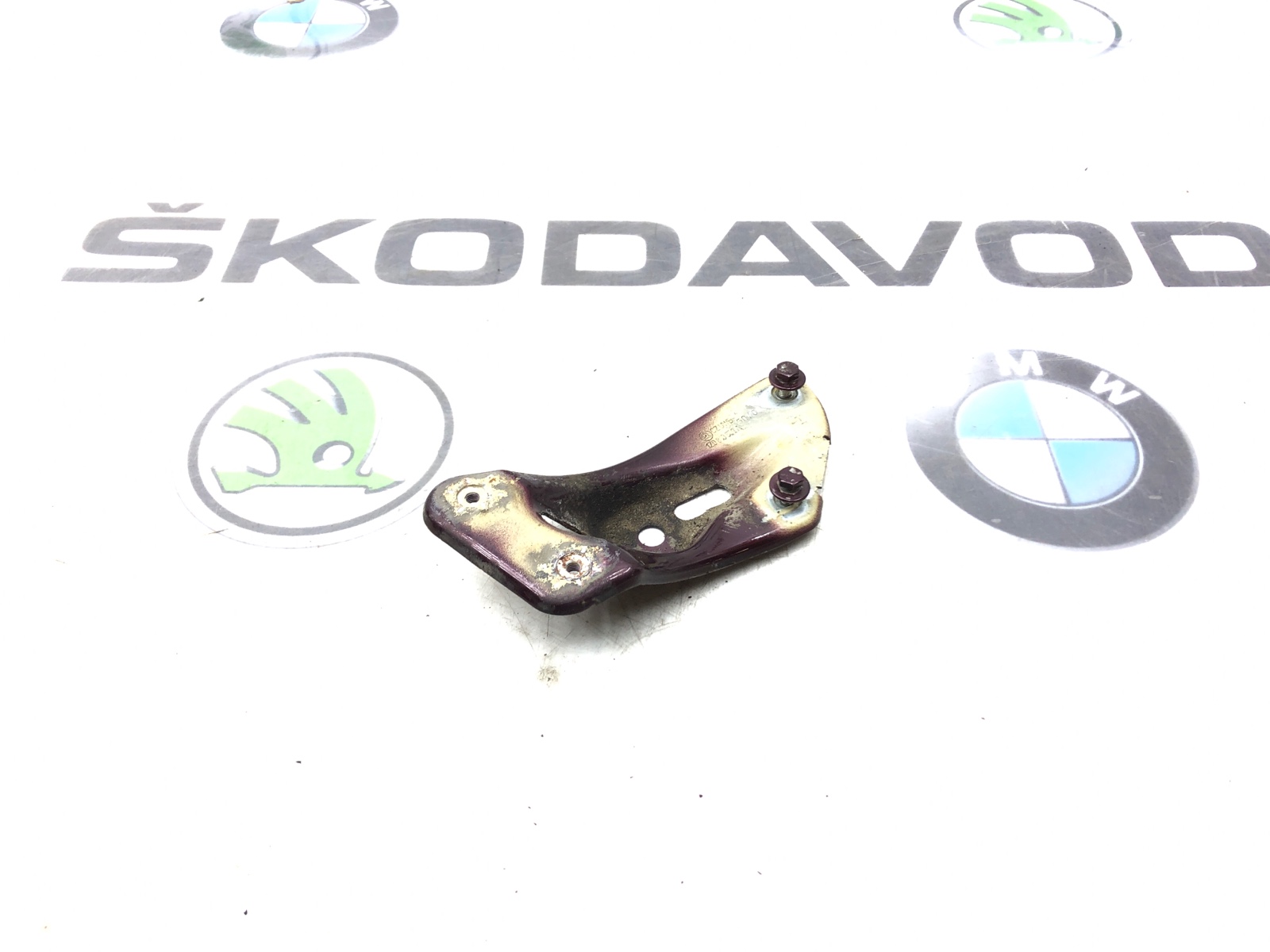 Кронштейн крыла, 1000 рублей, Москва