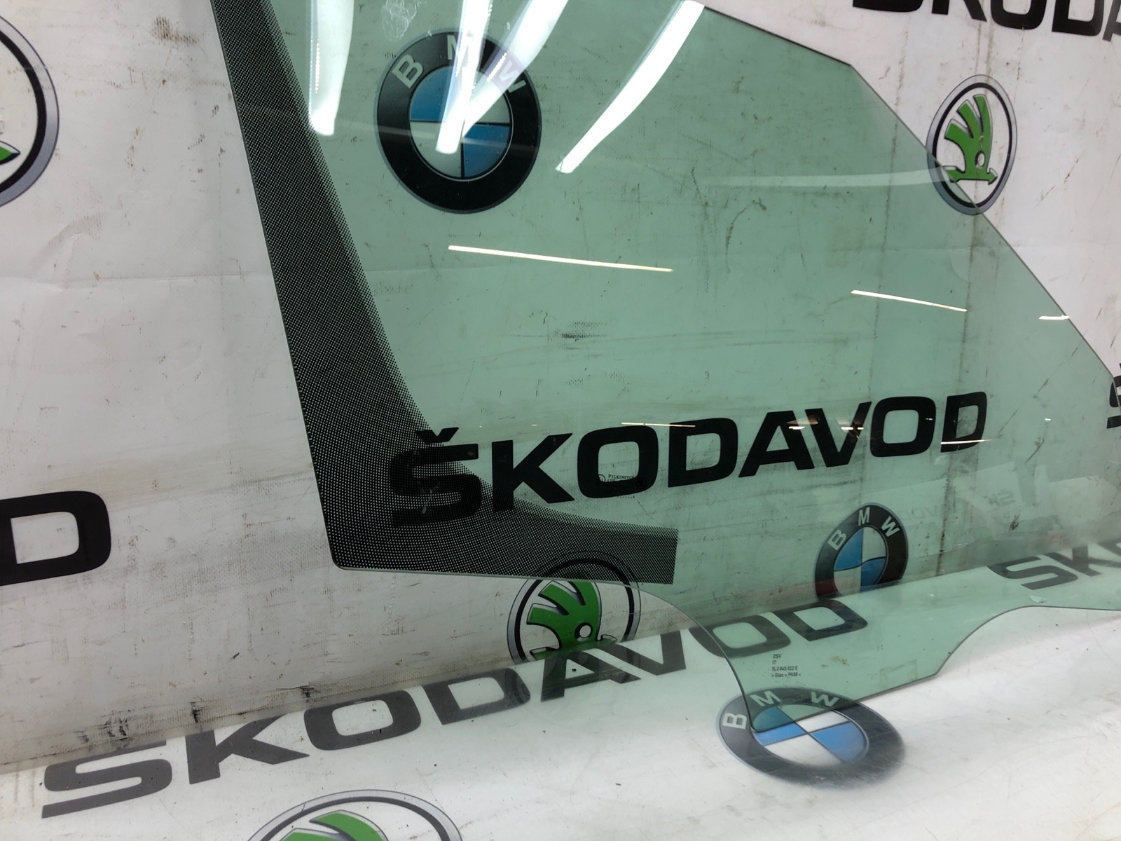 Стекло двери, 2000 рублей, Москва