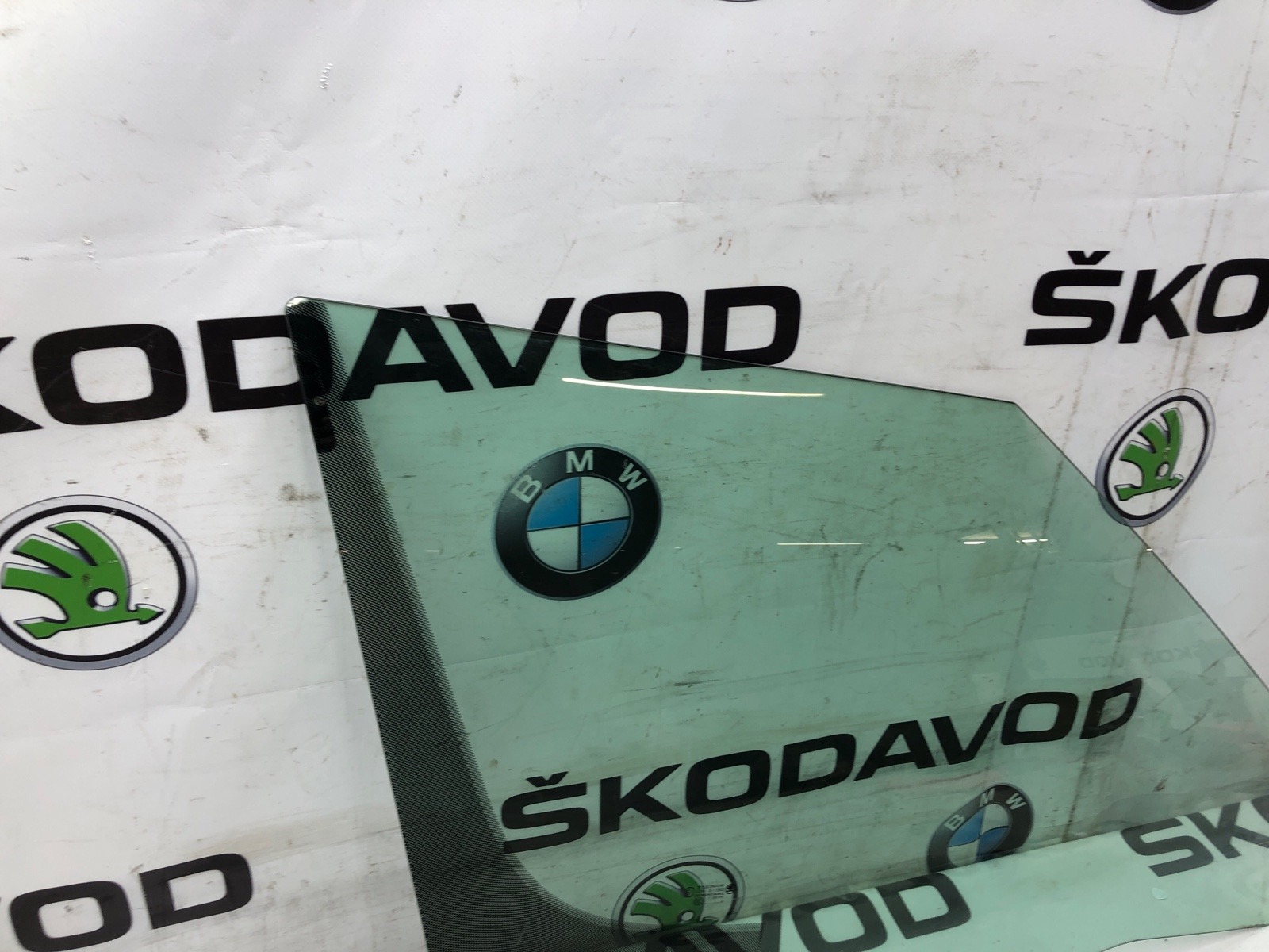 Стекло двери, 2000 рублей, Москва