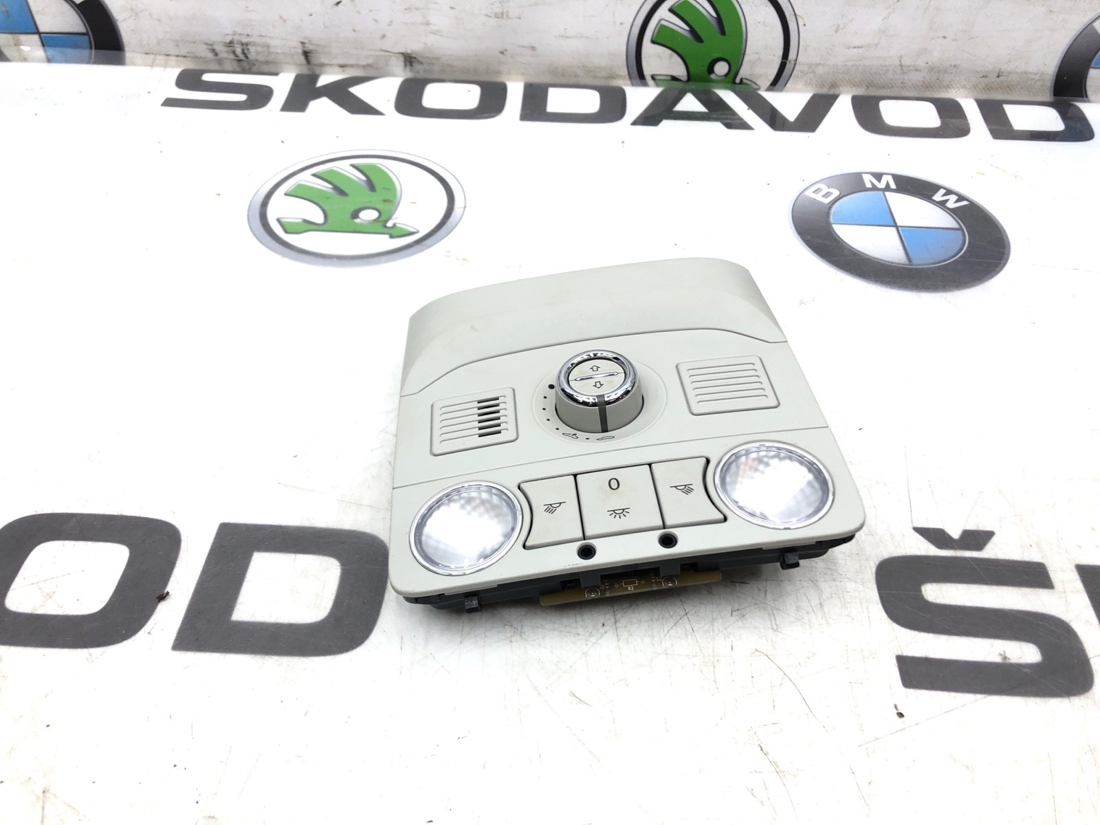 Плафон освещения салона, 4500 рублей, Москва