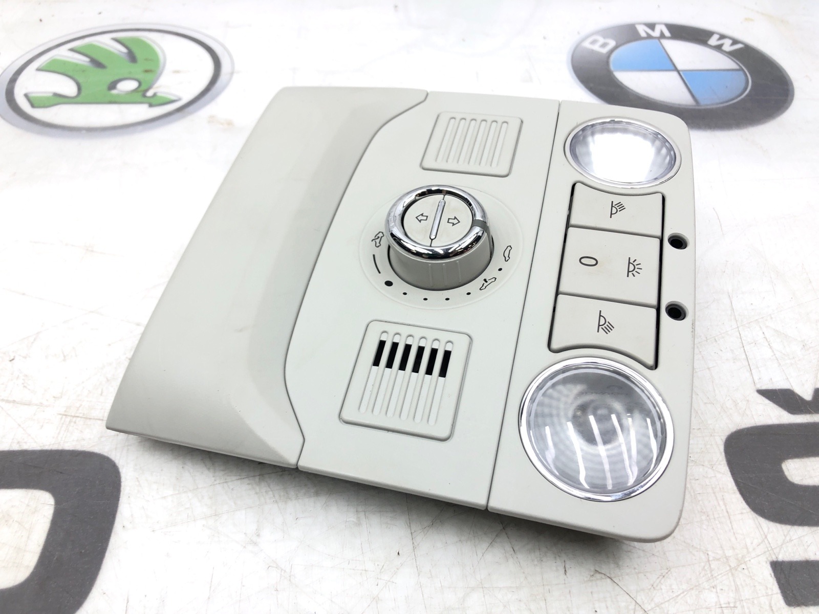 Плафон освещения салона, 4500 рублей, Москва