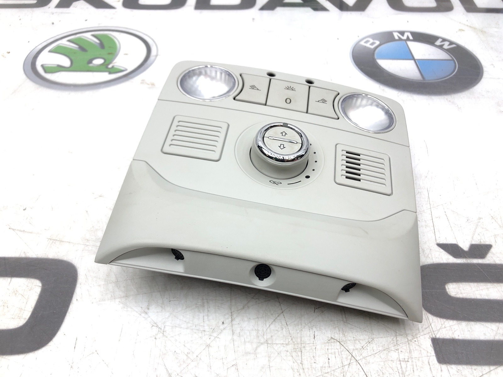 Плафон освещения салона, 4500 рублей, Москва