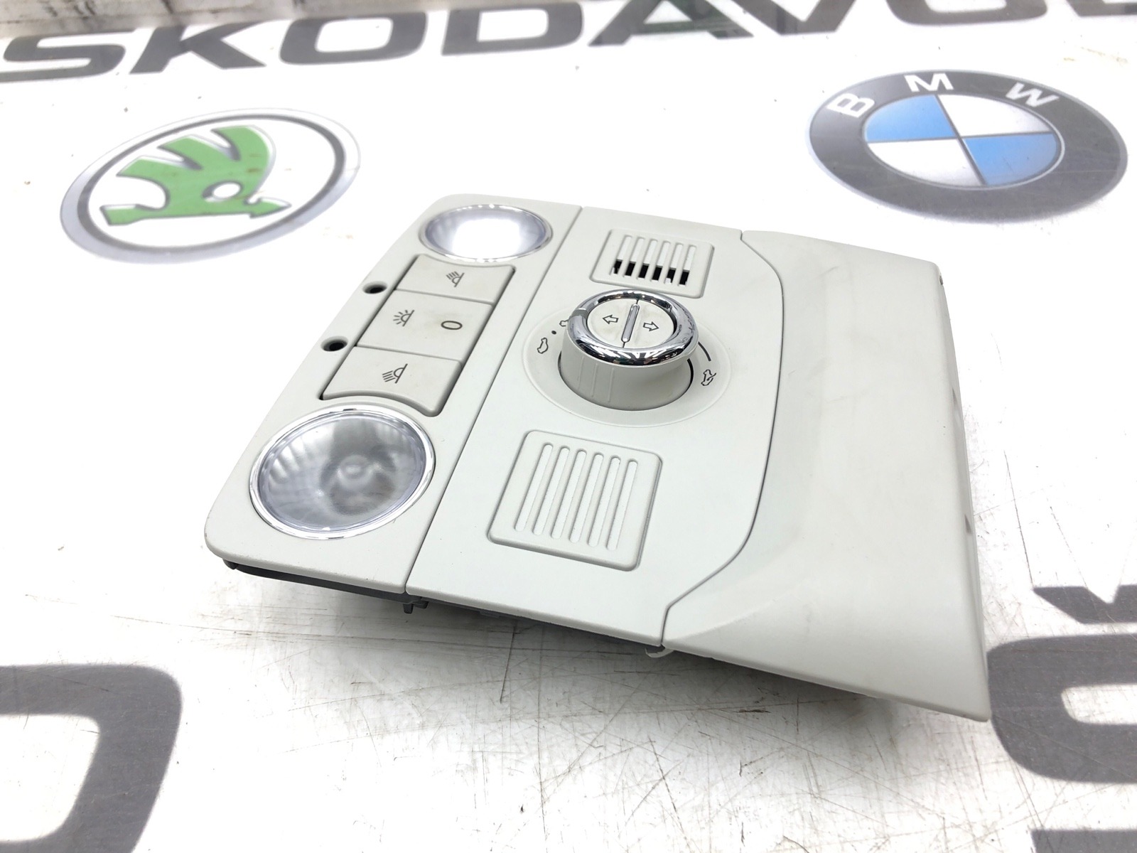 Плафон освещения салона, 4500 рублей, Москва