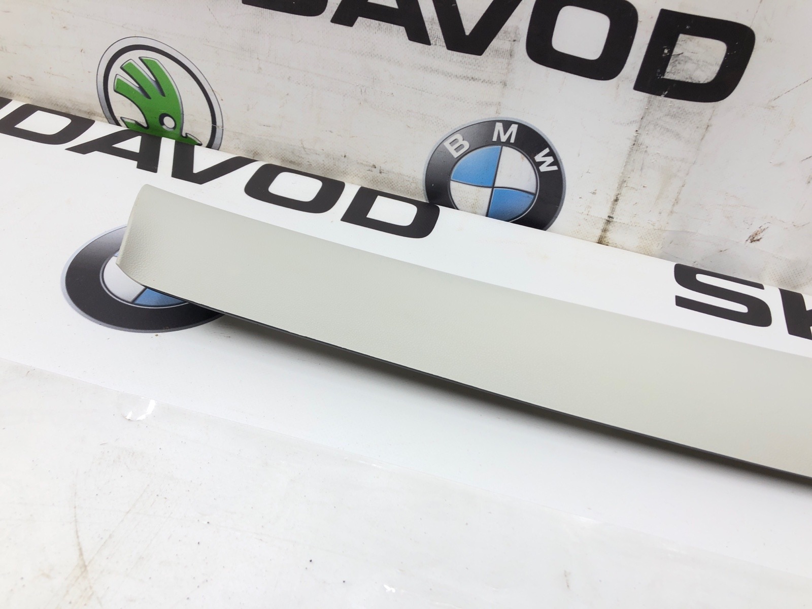 Накладка стойки, 500 рублей, Москва