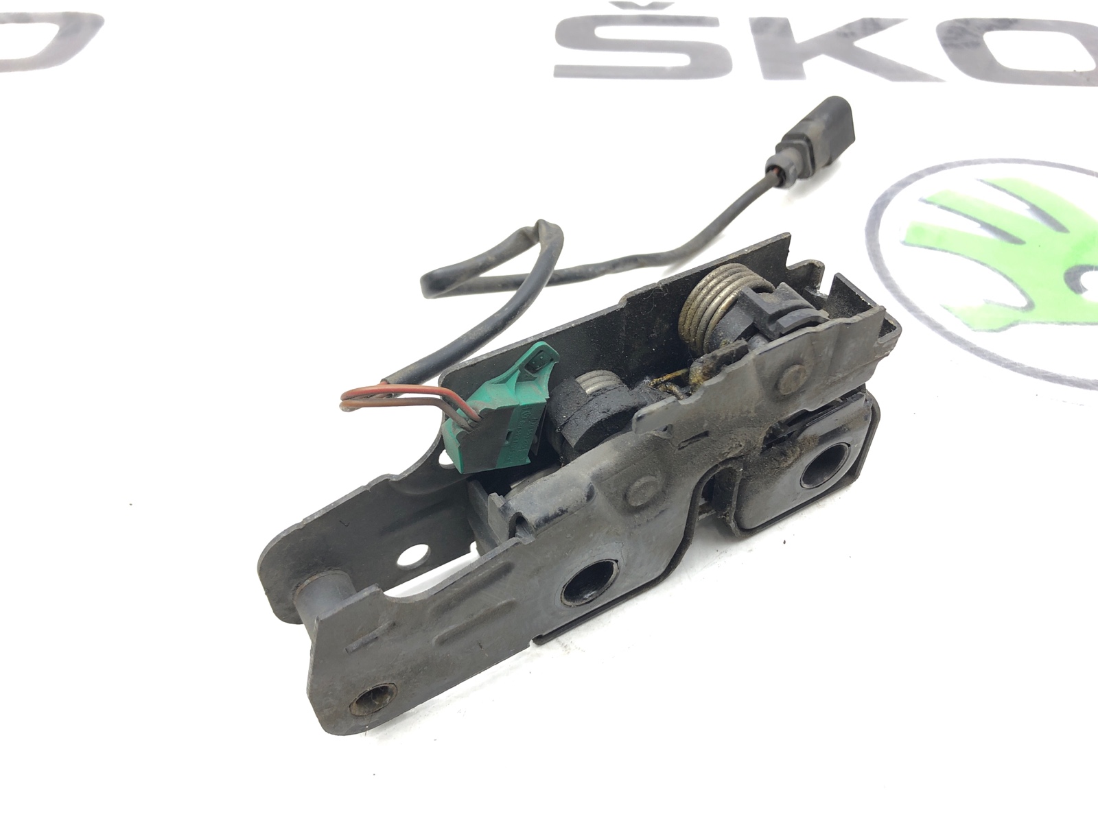 замок капота, 1250 рублей, Москва