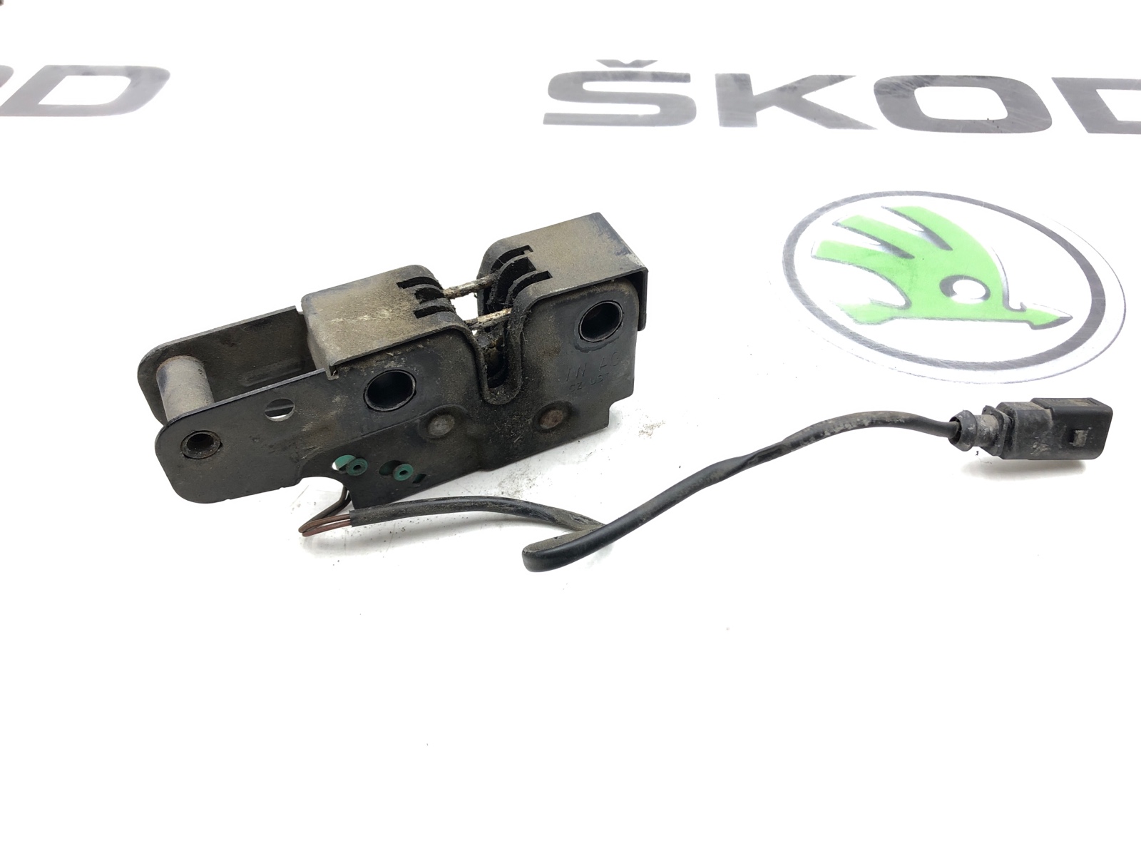 замок капота, 1250 рублей, Москва