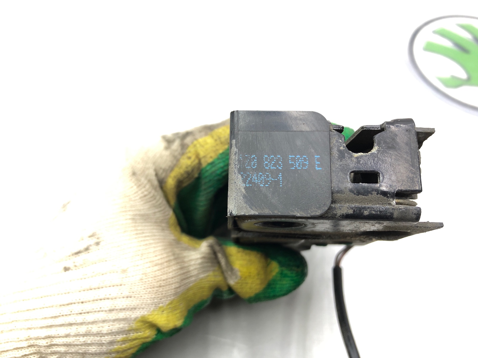 замок капота, 1250 рублей, Москва