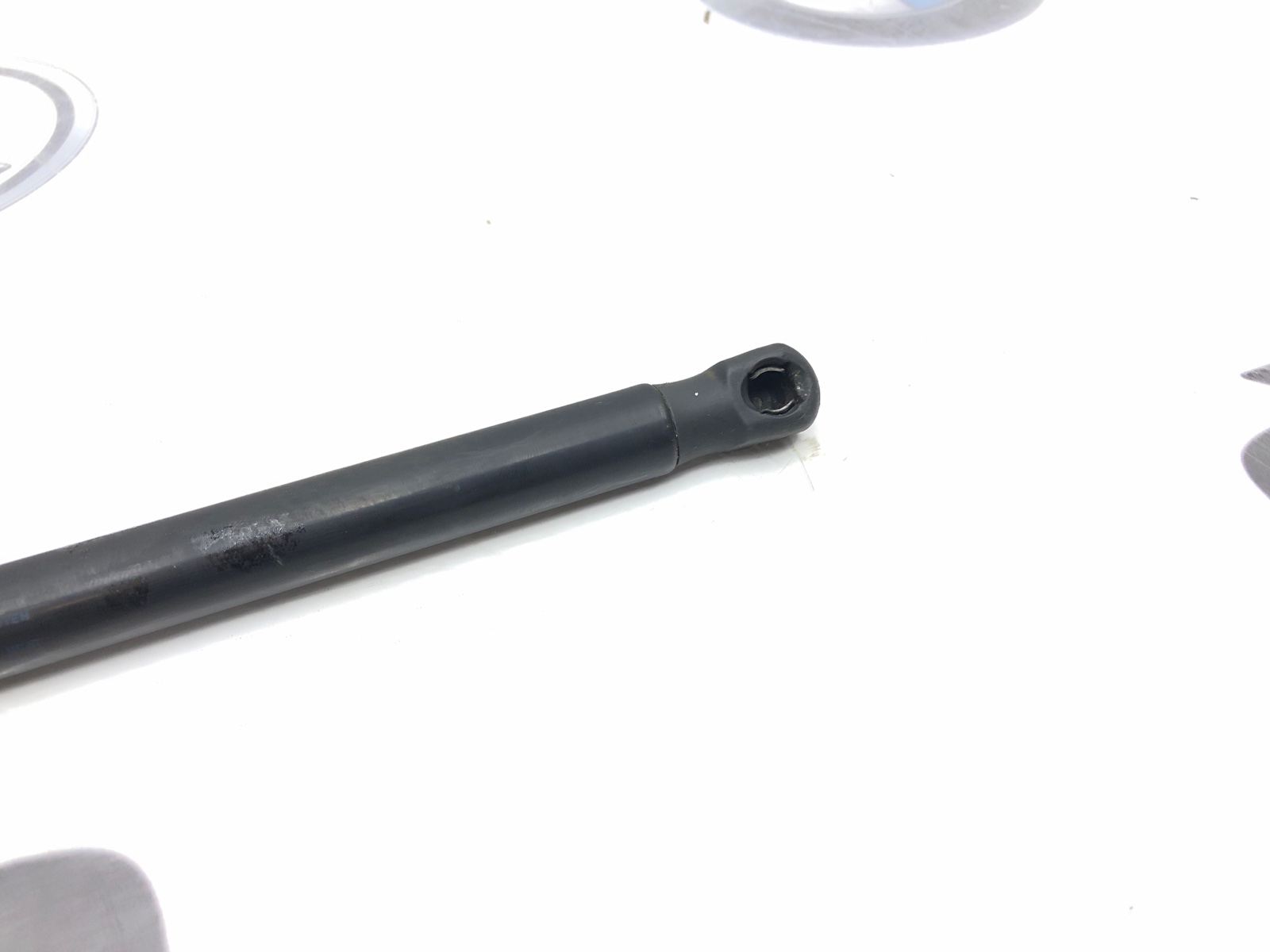 Амортизатор крышки багажника, 500 рублей, Москва